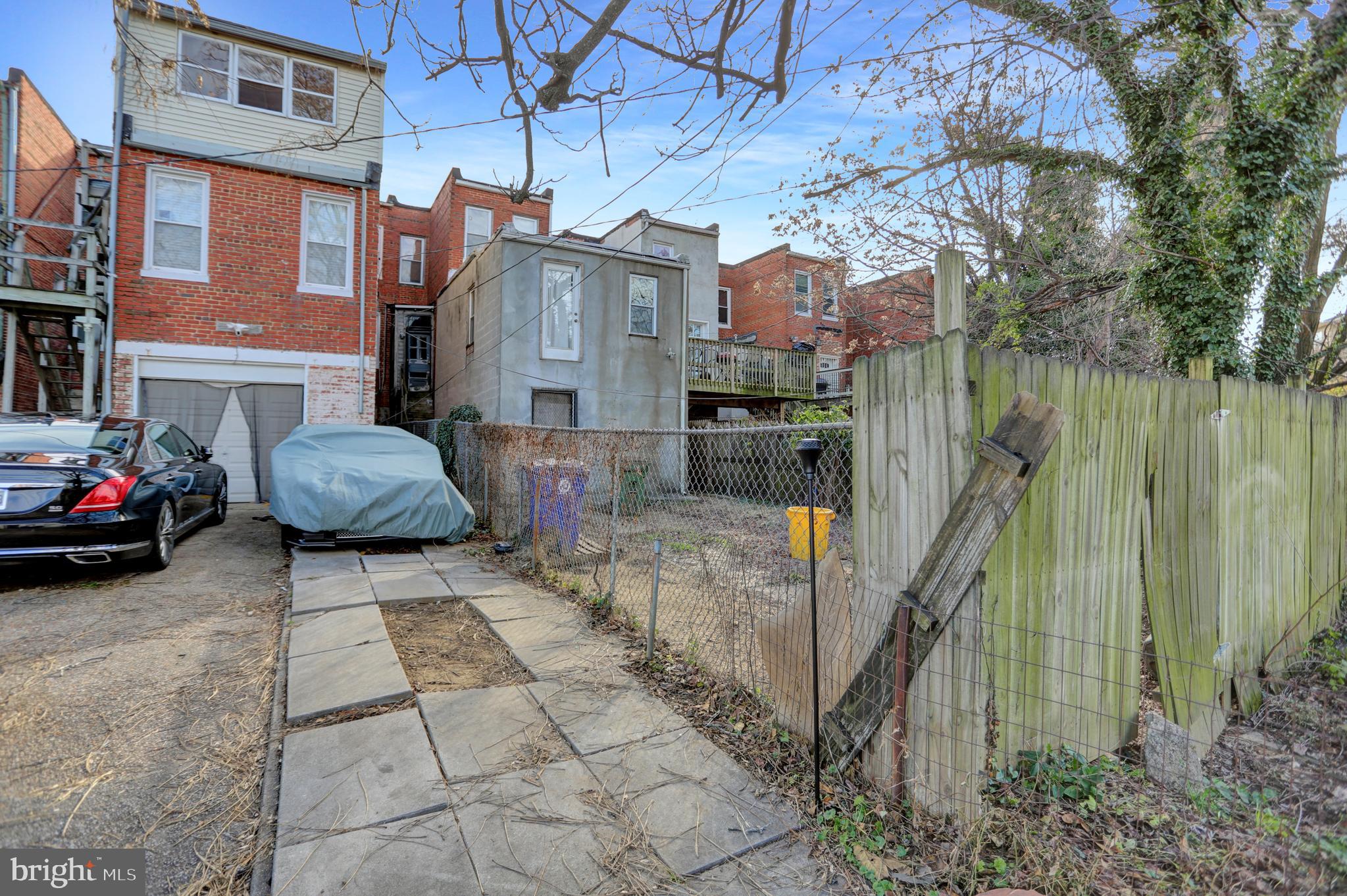 LIBERTY SQUARE - Residential