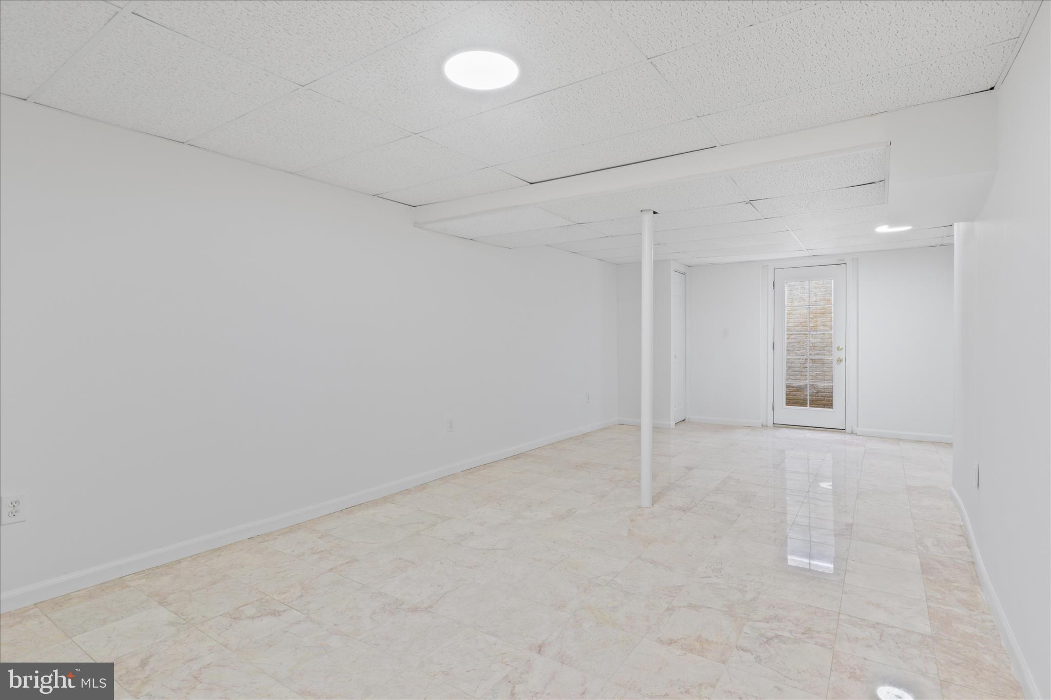 FORESTVILLE FARMS - Residential Lease