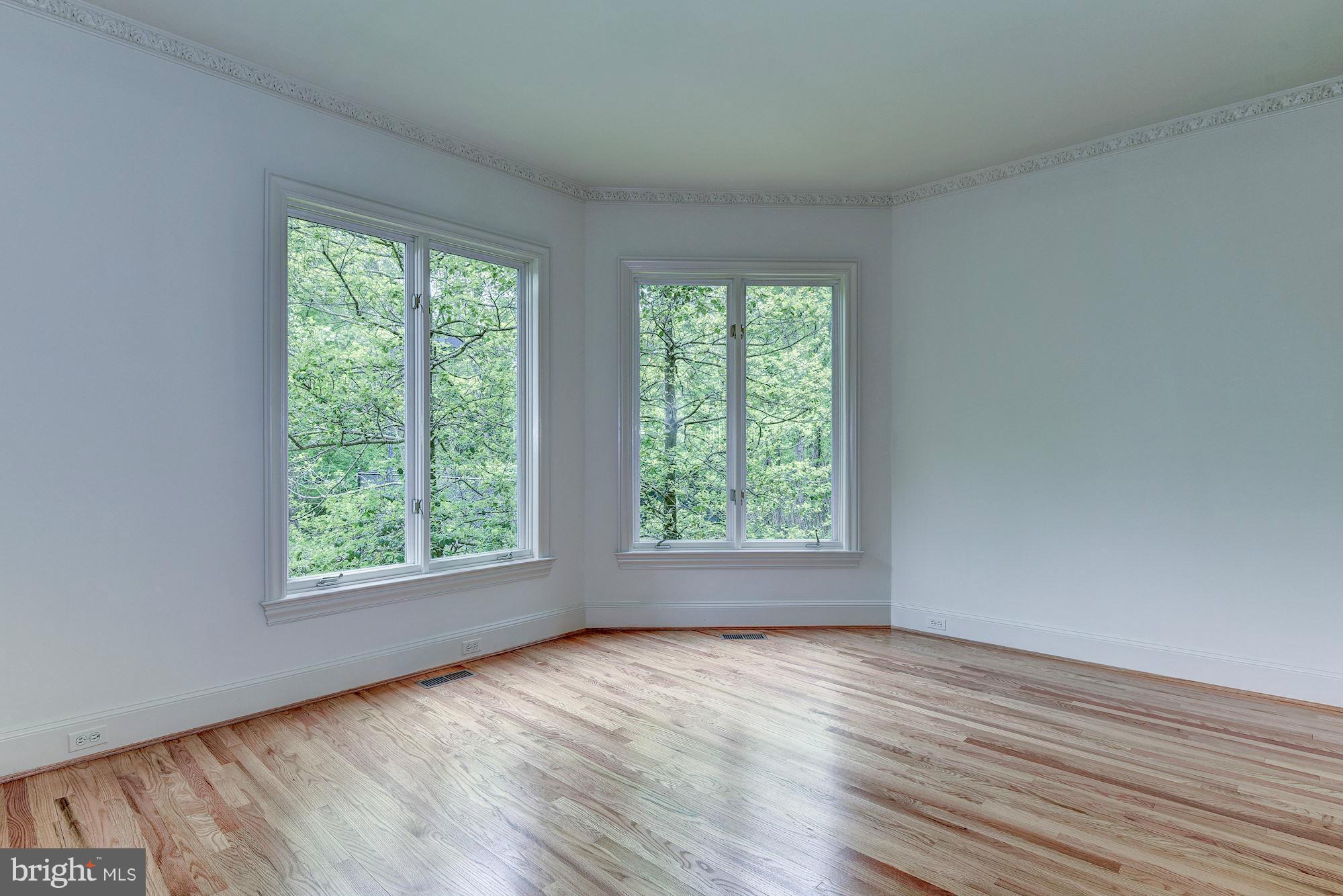 RIVER OAKS FARM - Residential