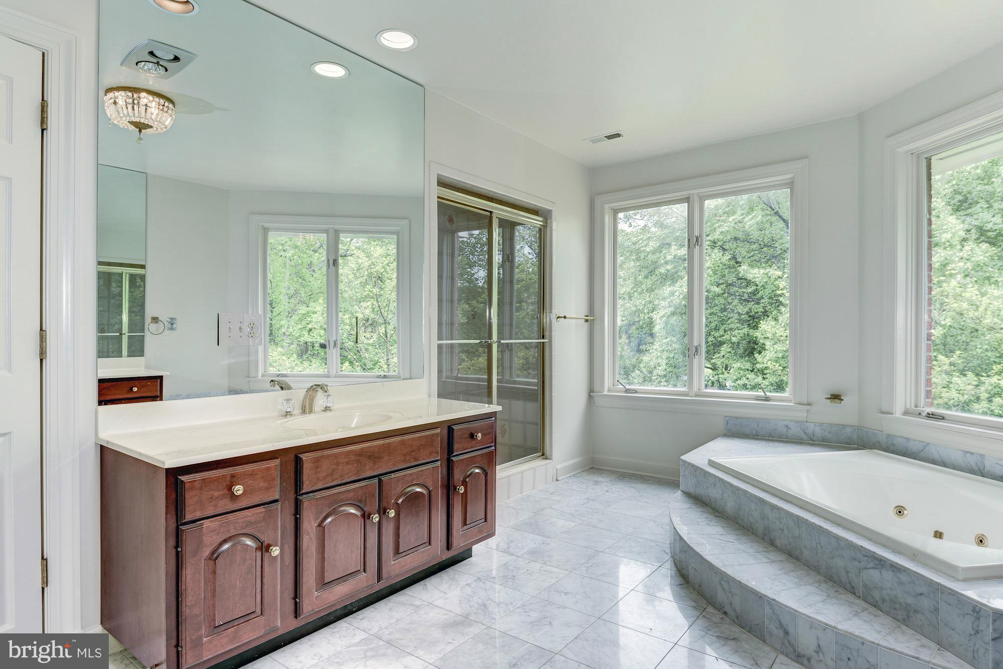 RIVER OAKS FARM - Residential