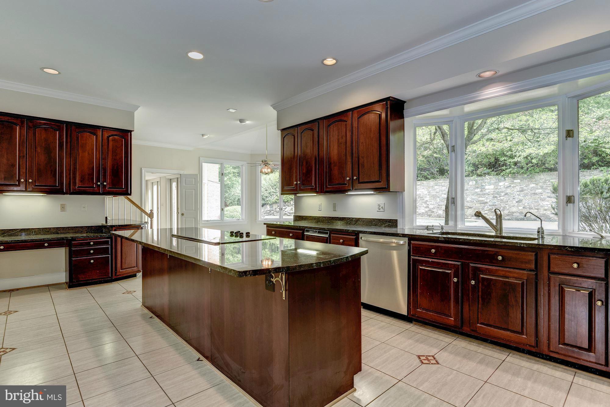 RIVER OAKS FARM - Residential