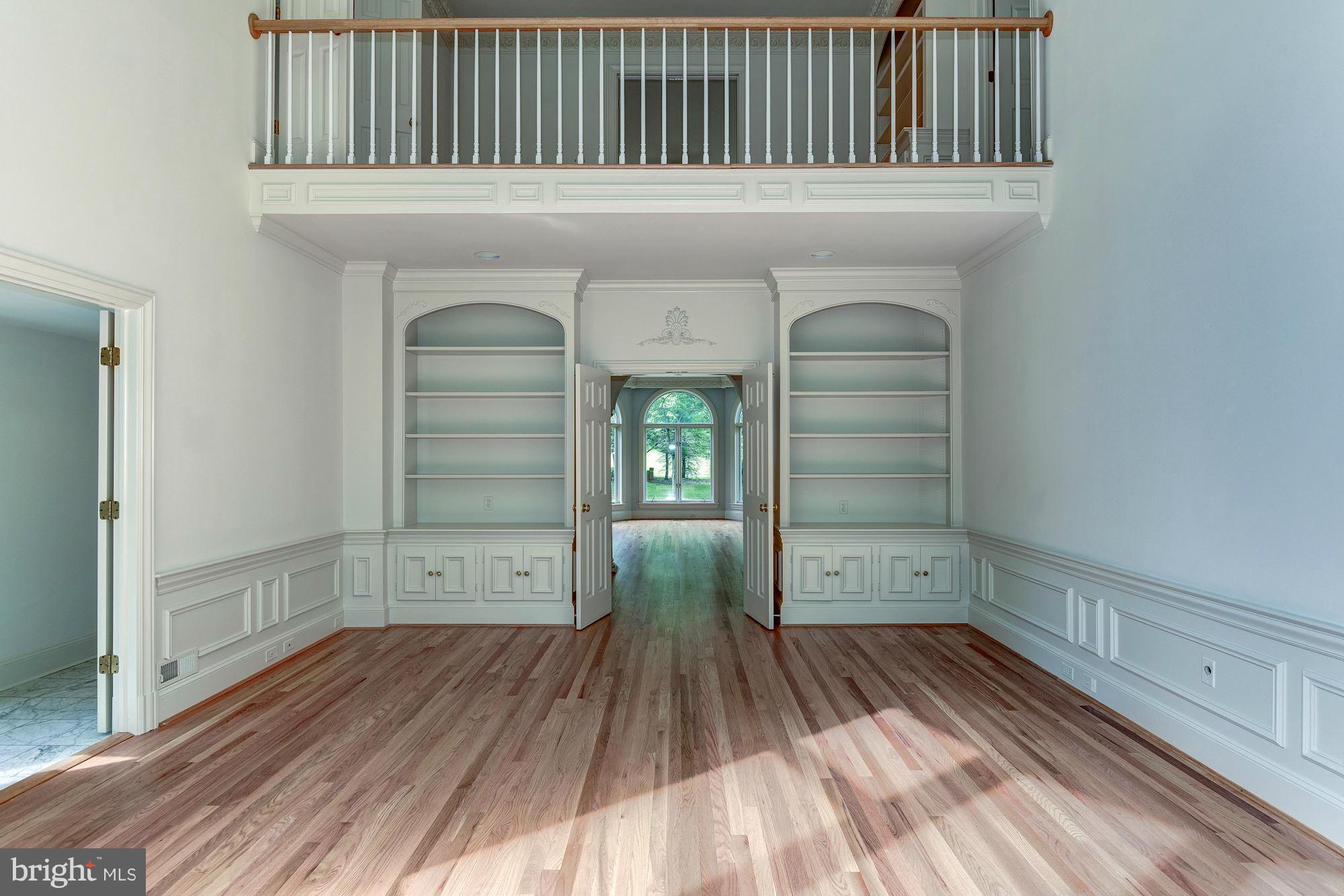 RIVER OAKS FARM - Residential