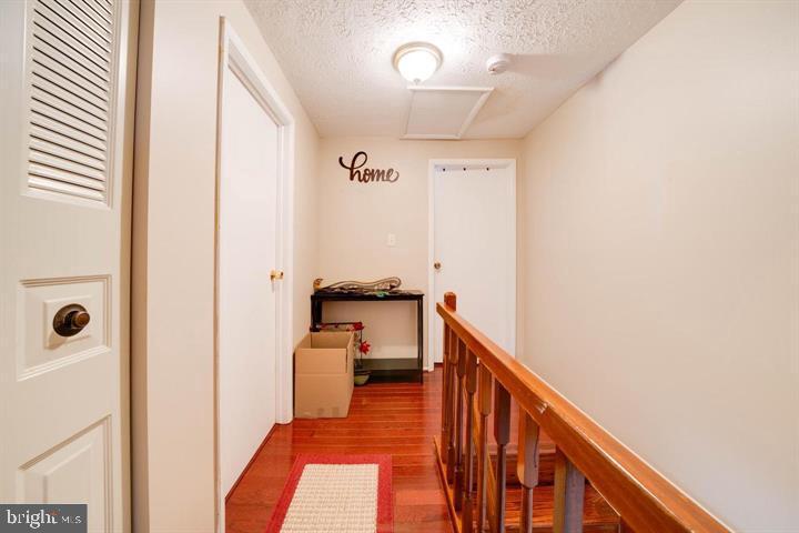 MIDDLEBROOK COMMONS - Residential Lease