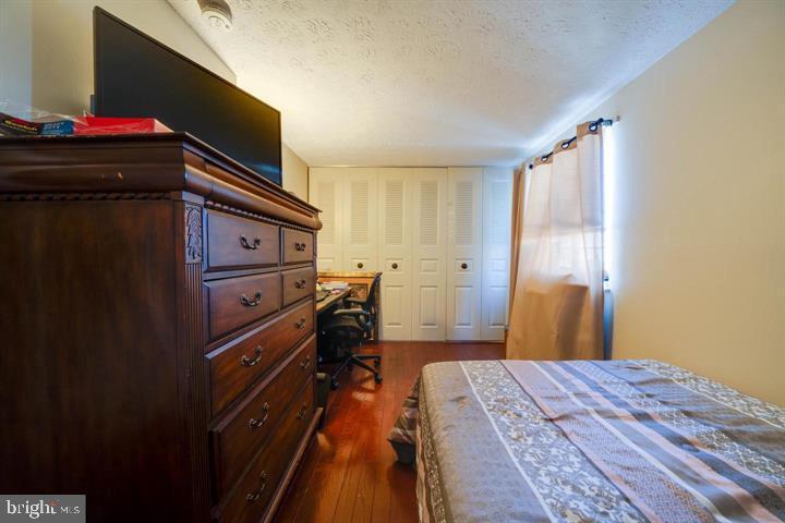 MIDDLEBROOK COMMONS - Residential Lease