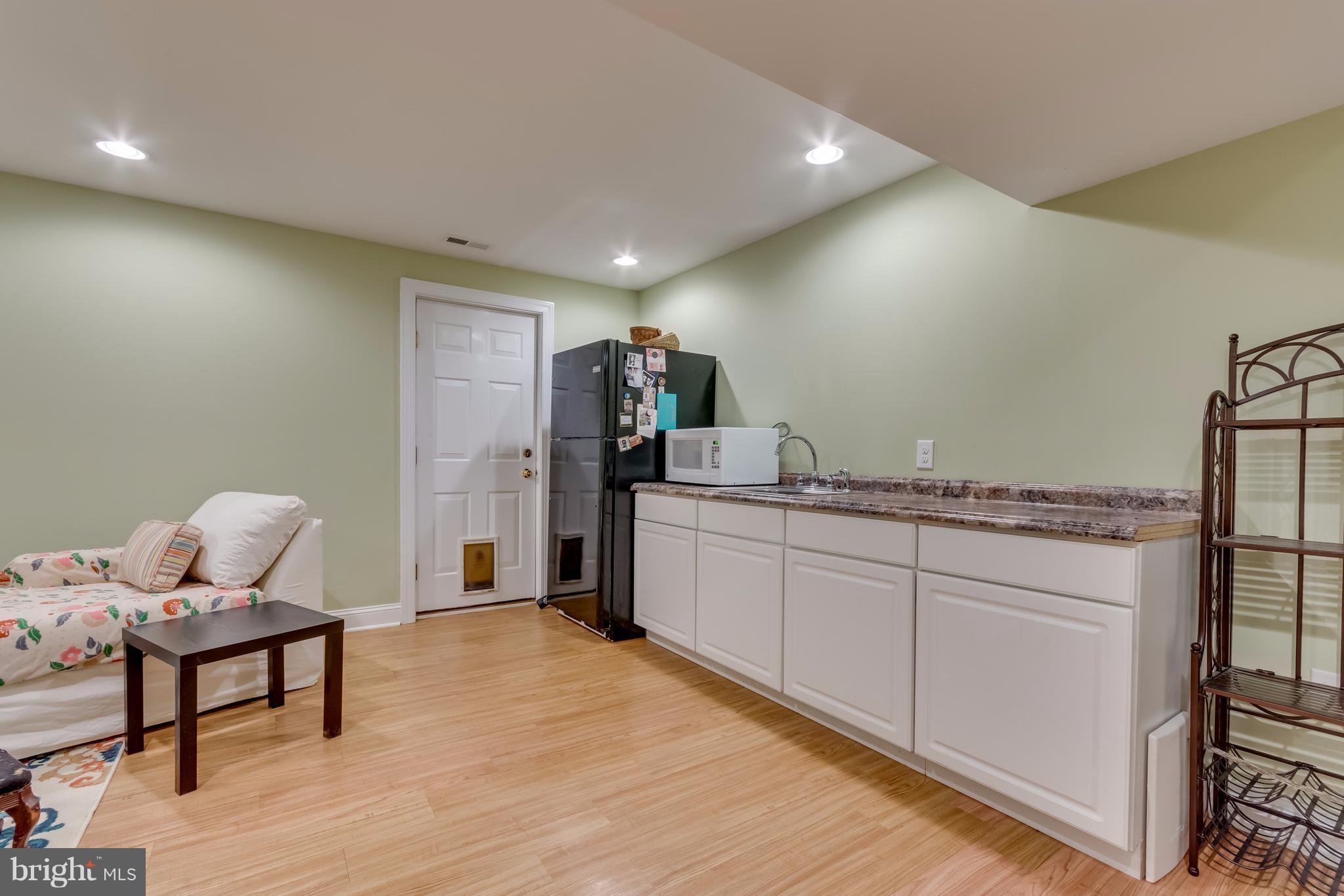 MIDDLE CREEK MANOR - Residential