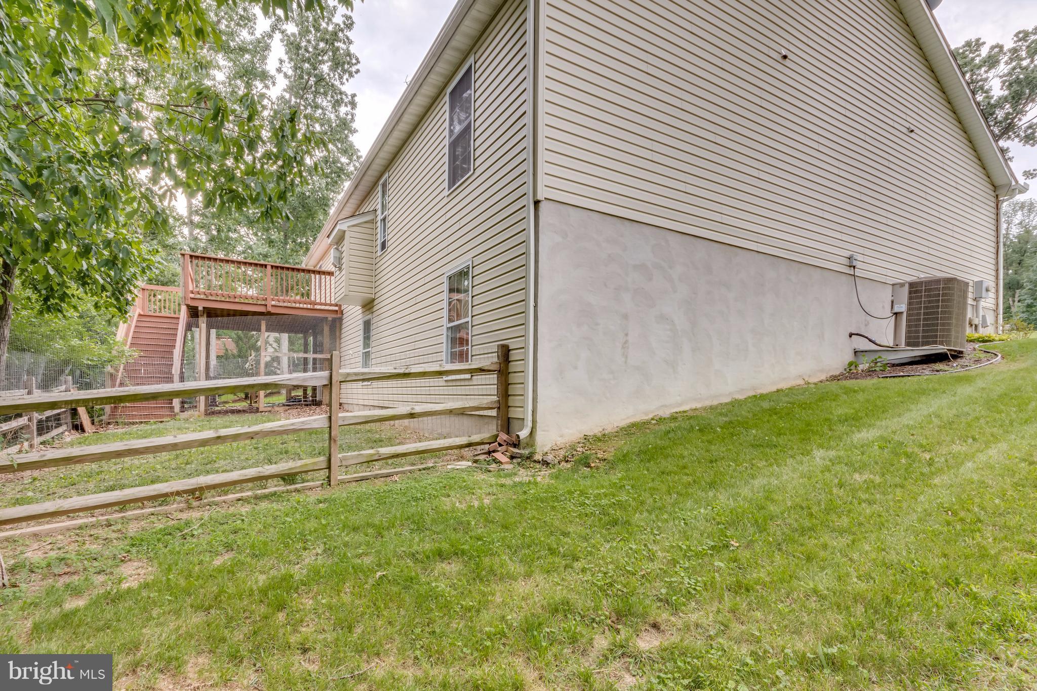 MIDDLE CREEK MANOR - Residential