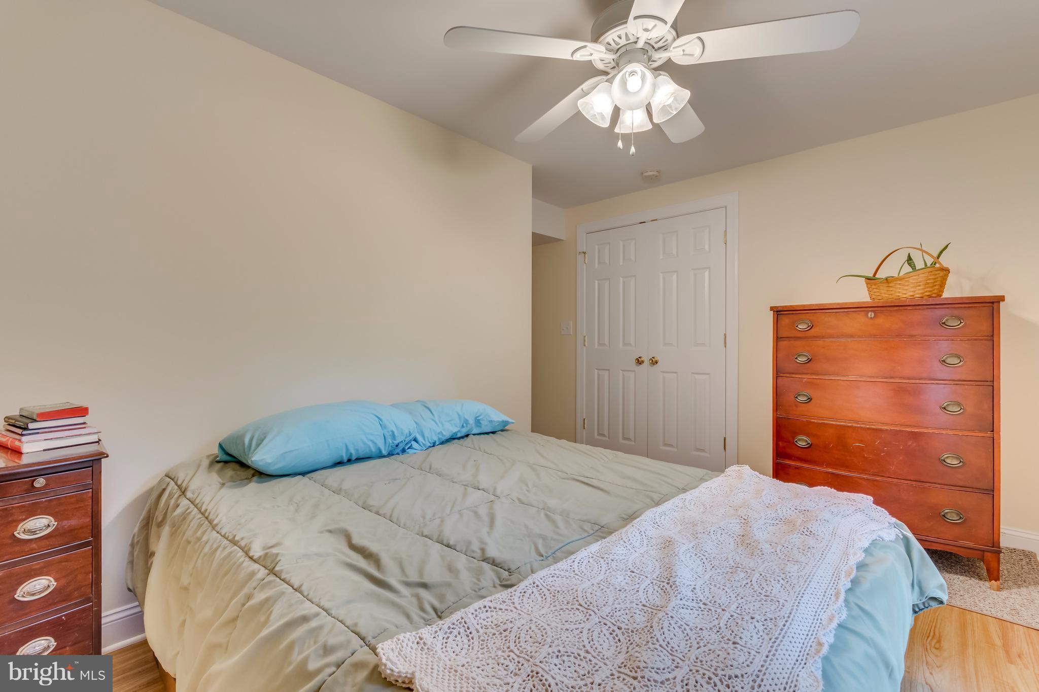 MIDDLE CREEK MANOR - Residential