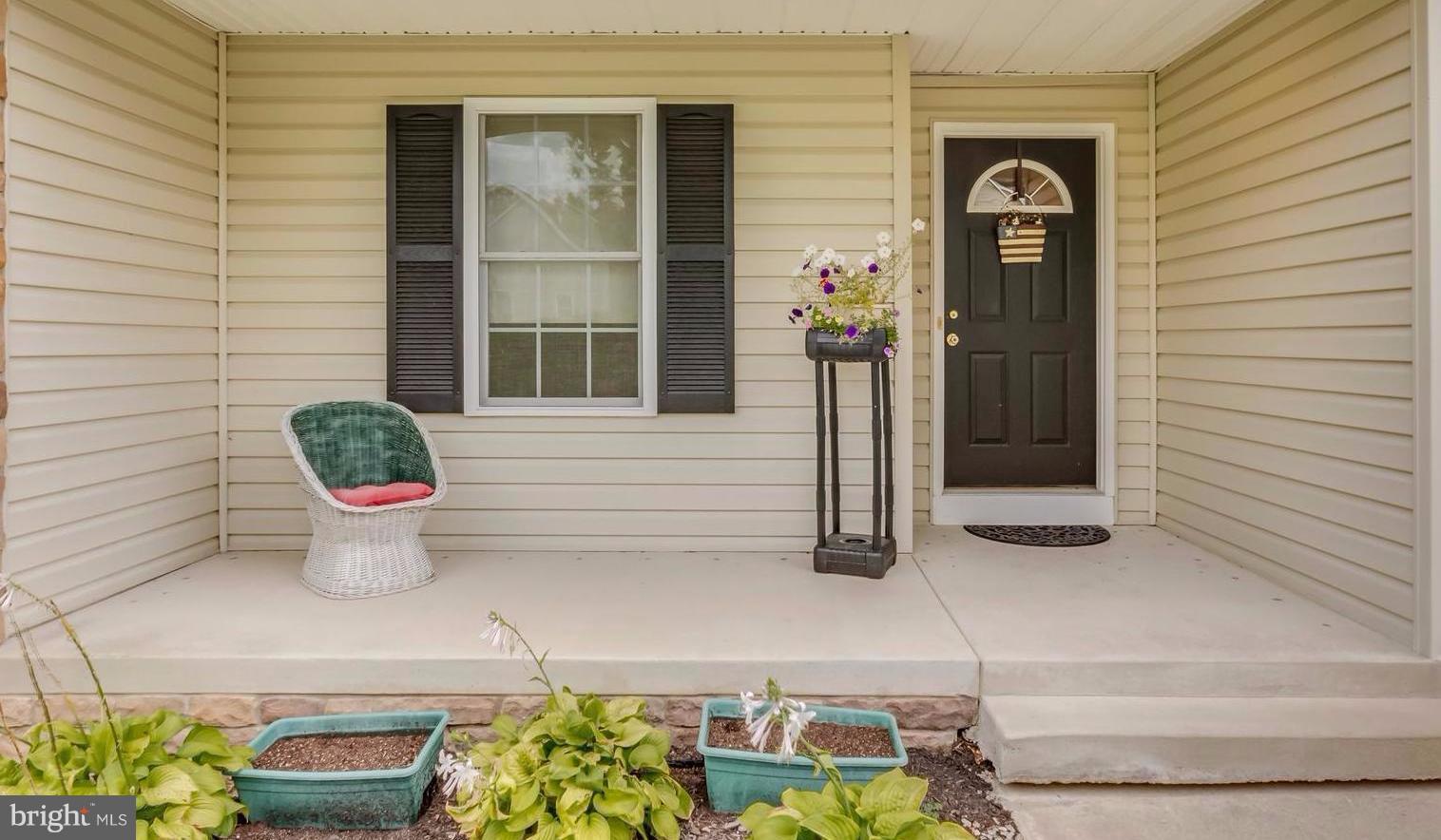 MIDDLE CREEK MANOR - Residential