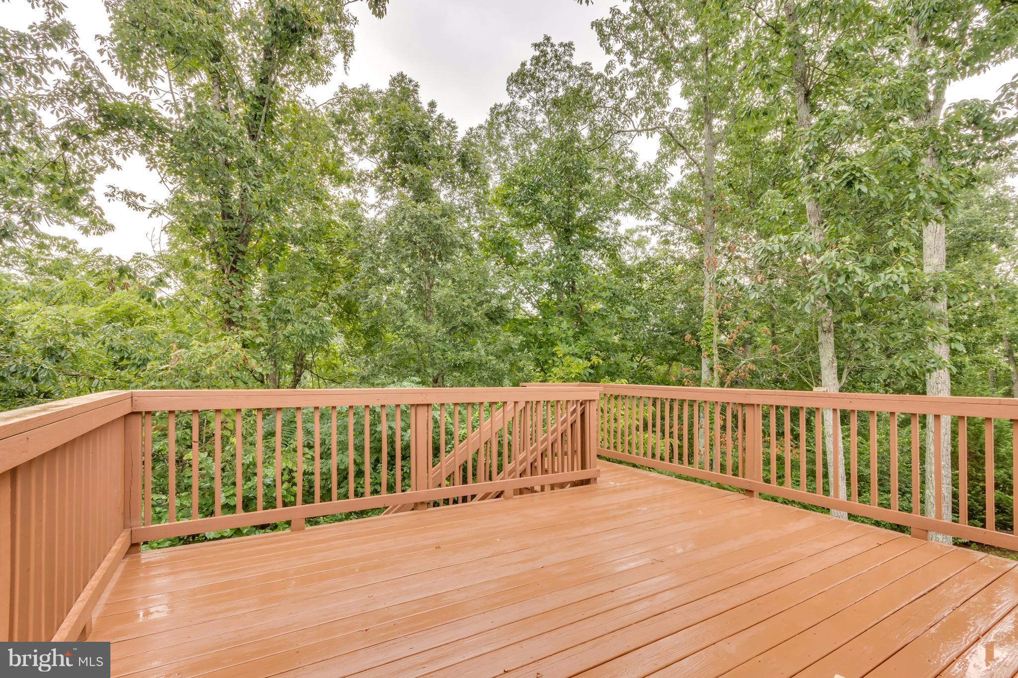 MIDDLE CREEK MANOR - Residential