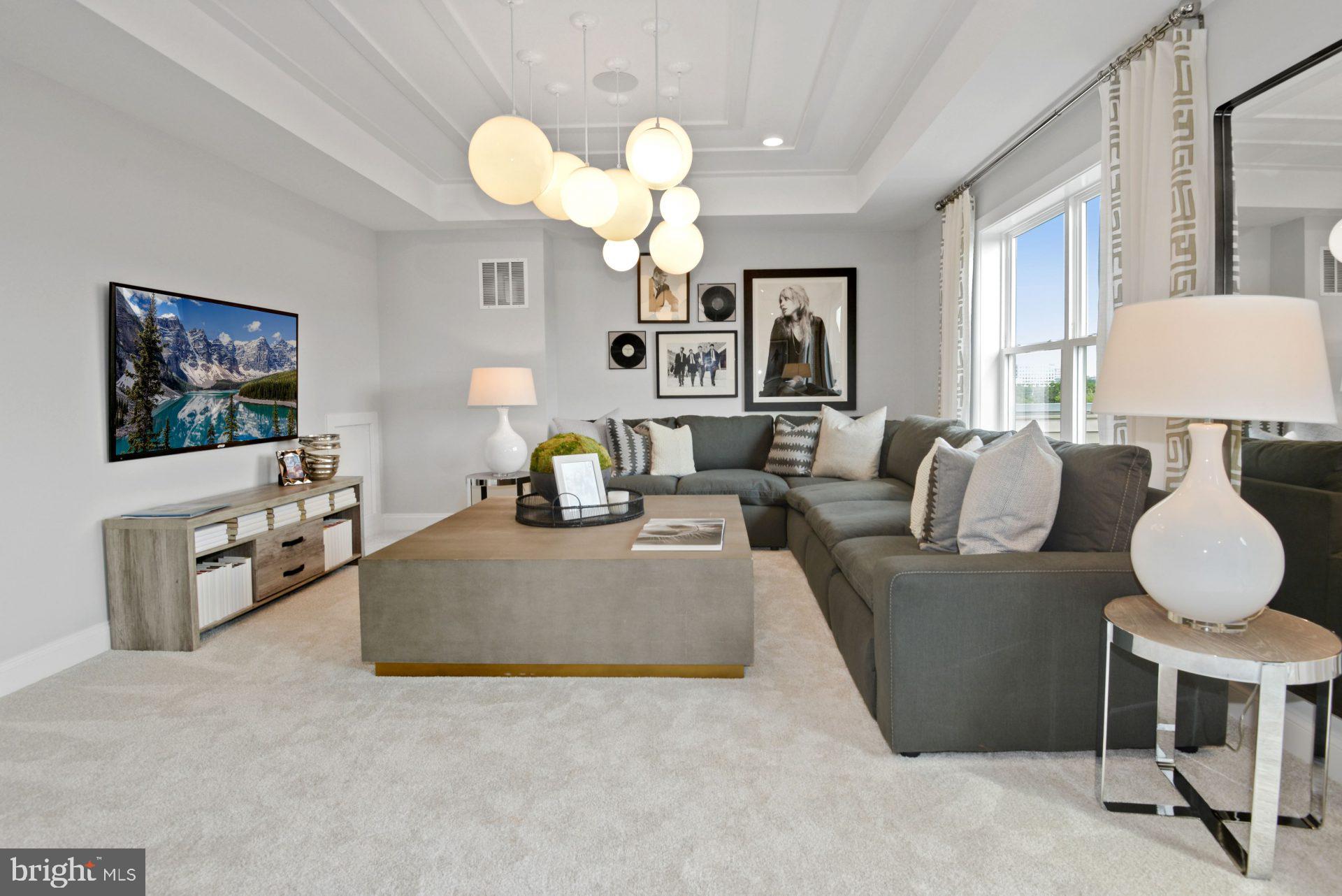 EAST QUARTER - Residential