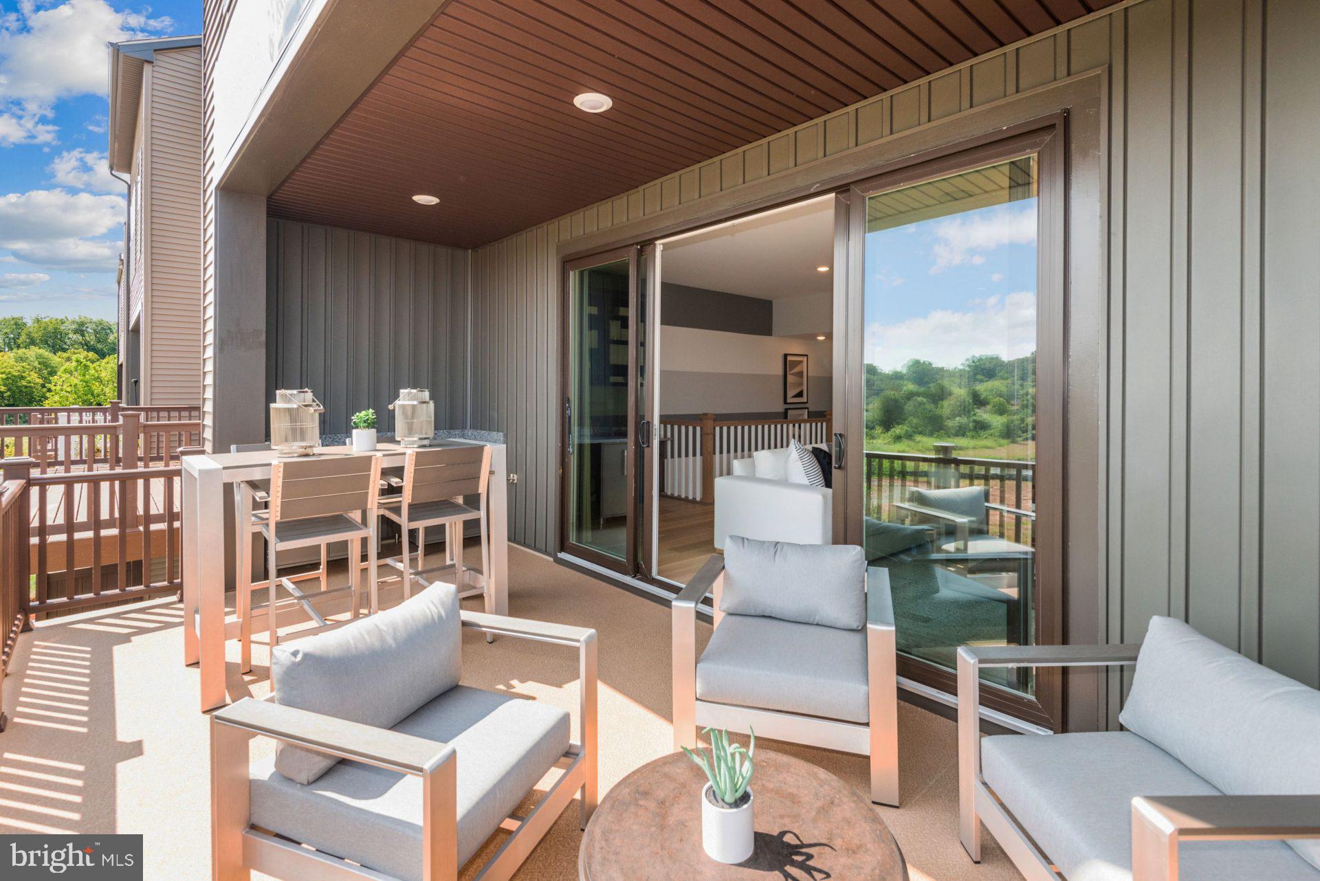 EAST QUARTER - Residential