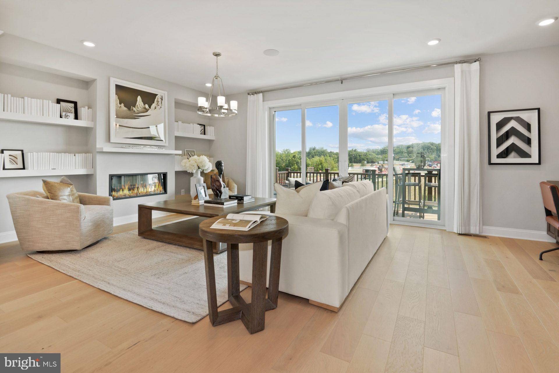 EAST QUARTER - Residential