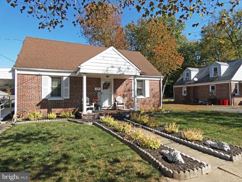 Photo of 253 Dixie Drive, CARNEYS POINT, NJ 08069 (MLS # NJSA2016768)