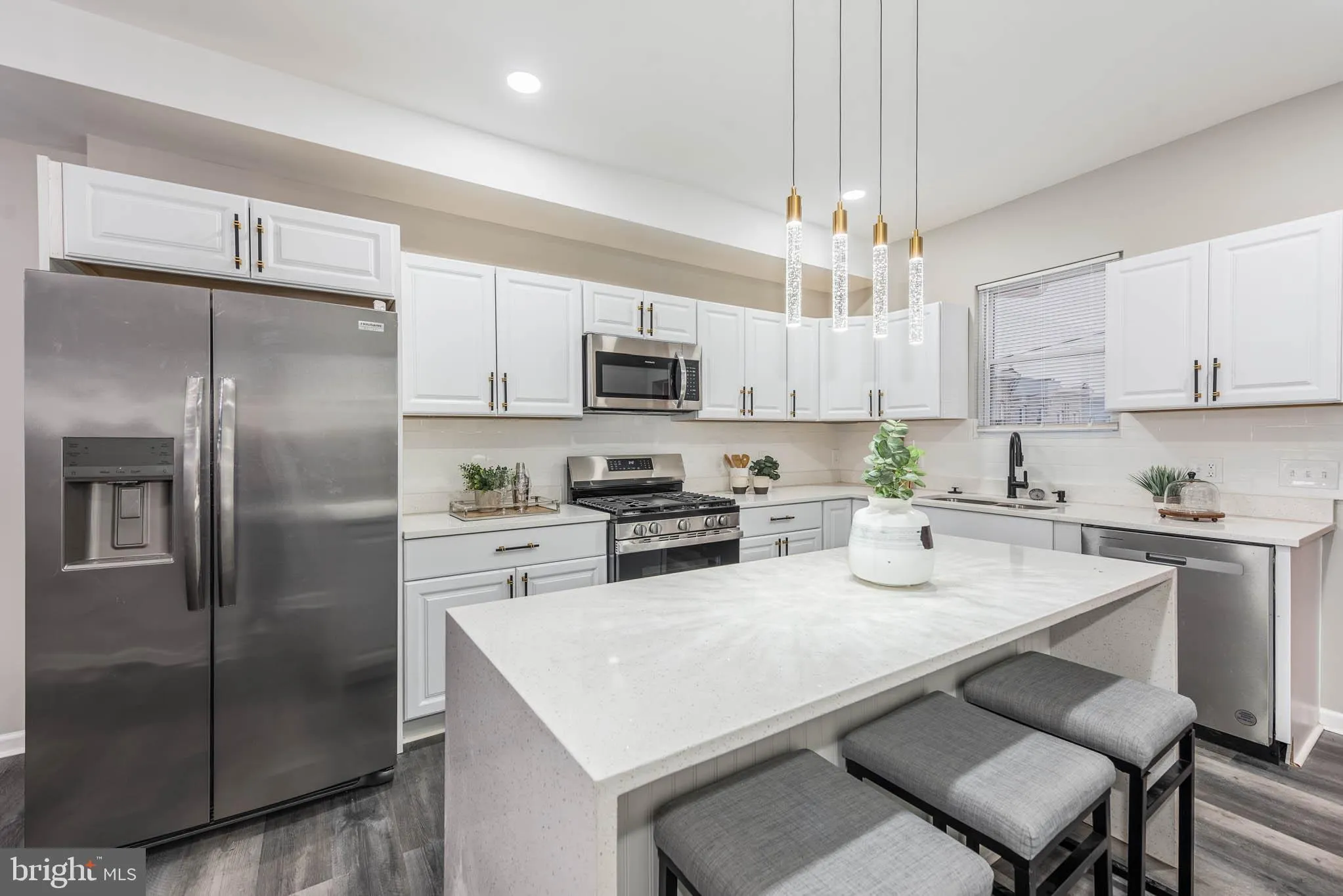 Baltimore, Maryland 21213, United States, 5 Bedrooms Bedrooms, ,4 BathroomsBathrooms,Residential,Active,26550