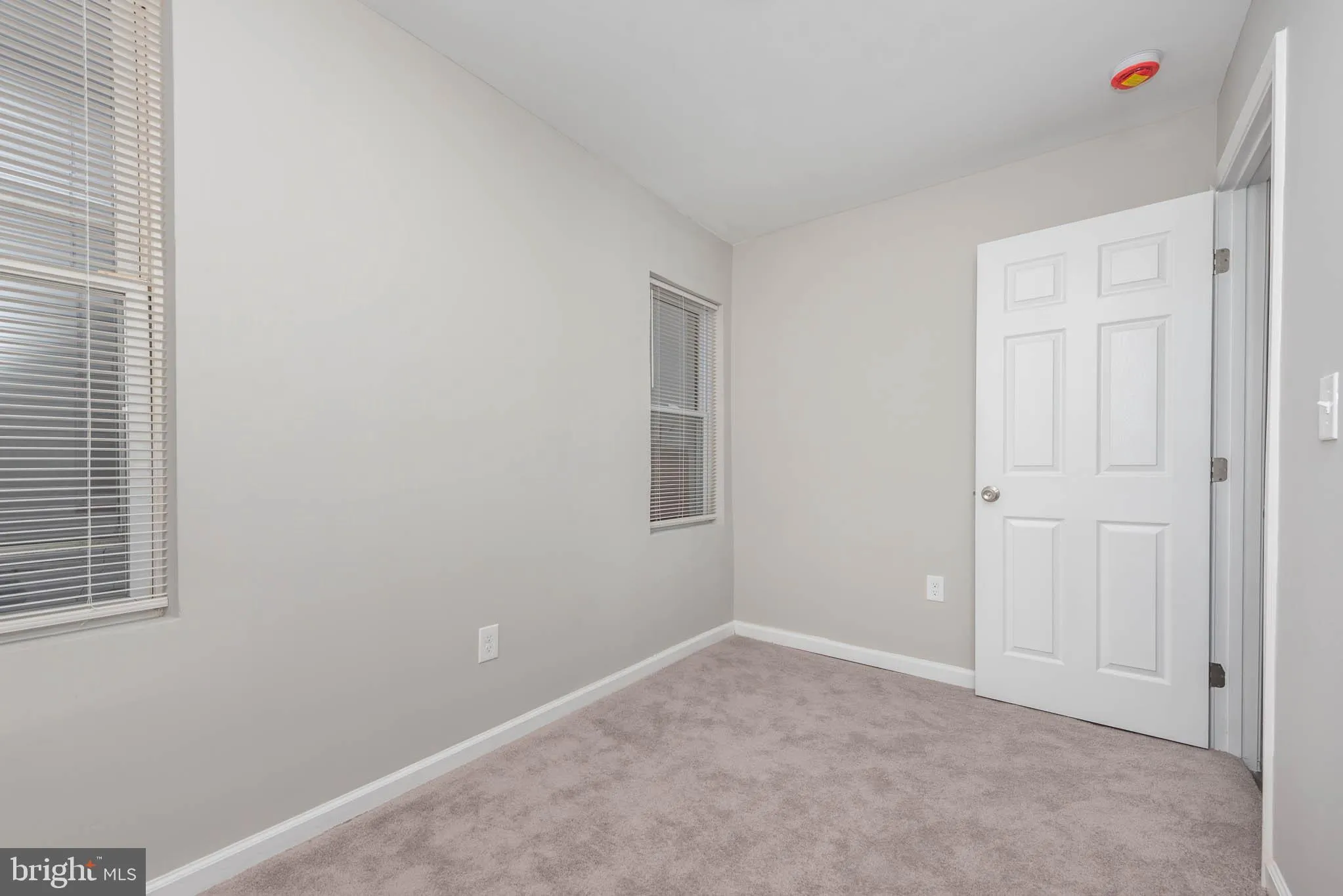 Baltimore, Maryland 21213, United States, 5 Bedrooms Bedrooms, ,4 BathroomsBathrooms,Residential,Active,26550