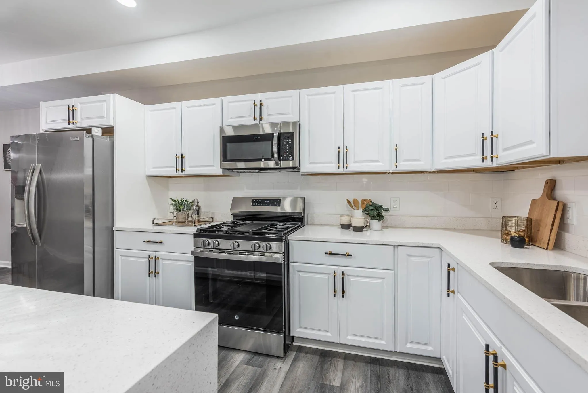 Baltimore, Maryland 21213, United States, 5 Bedrooms Bedrooms, ,4 BathroomsBathrooms,Residential,Active,26550