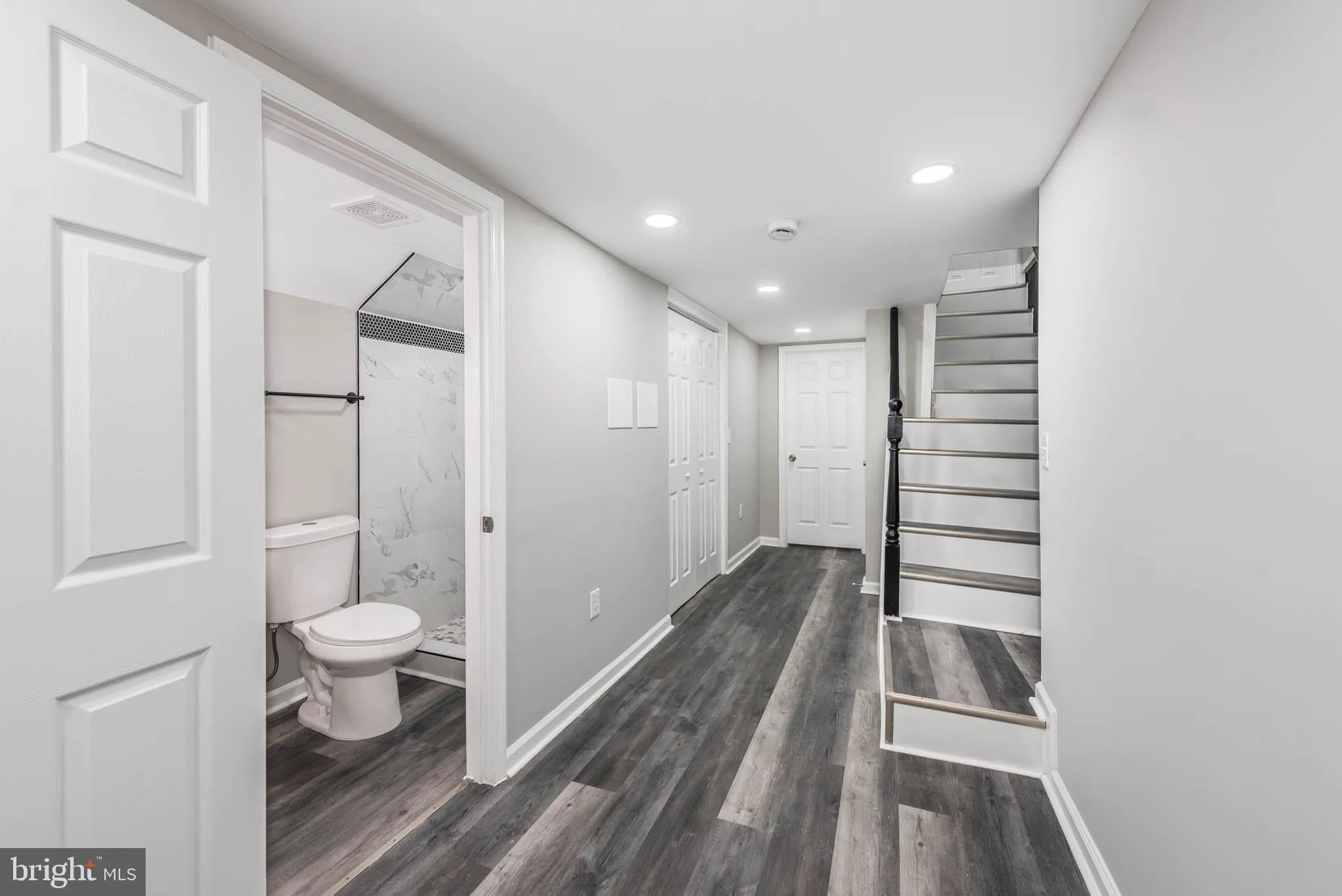 Baltimore, Maryland 21213, United States, 5 Bedrooms Bedrooms, ,4 BathroomsBathrooms,Residential,Active,26550