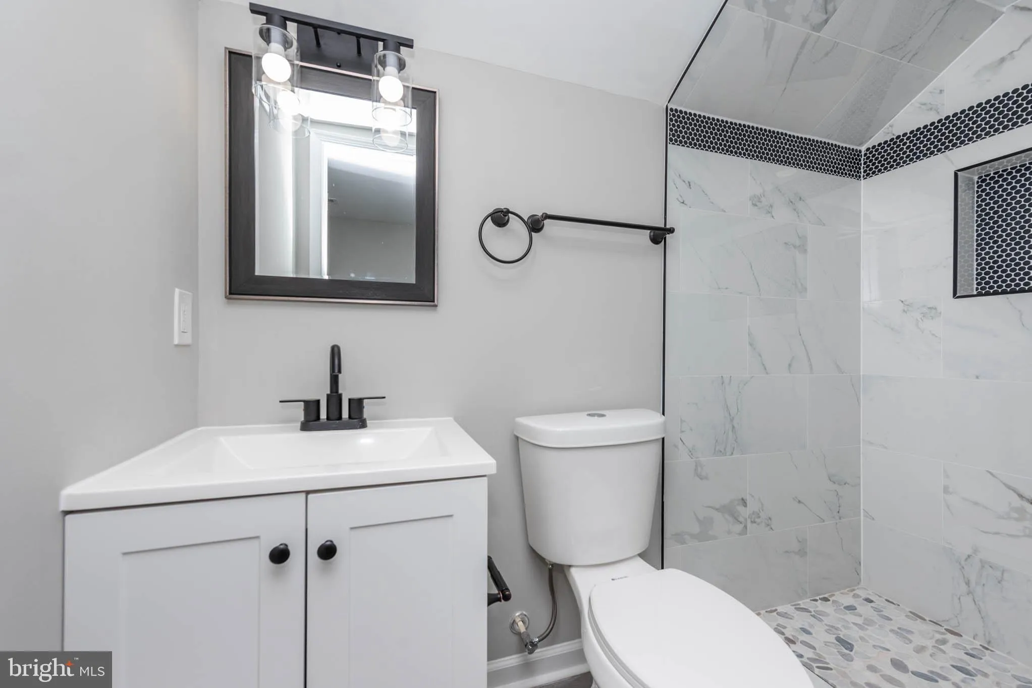 Baltimore, Maryland 21213, United States, 5 Bedrooms Bedrooms, ,4 BathroomsBathrooms,Residential,Active,26550