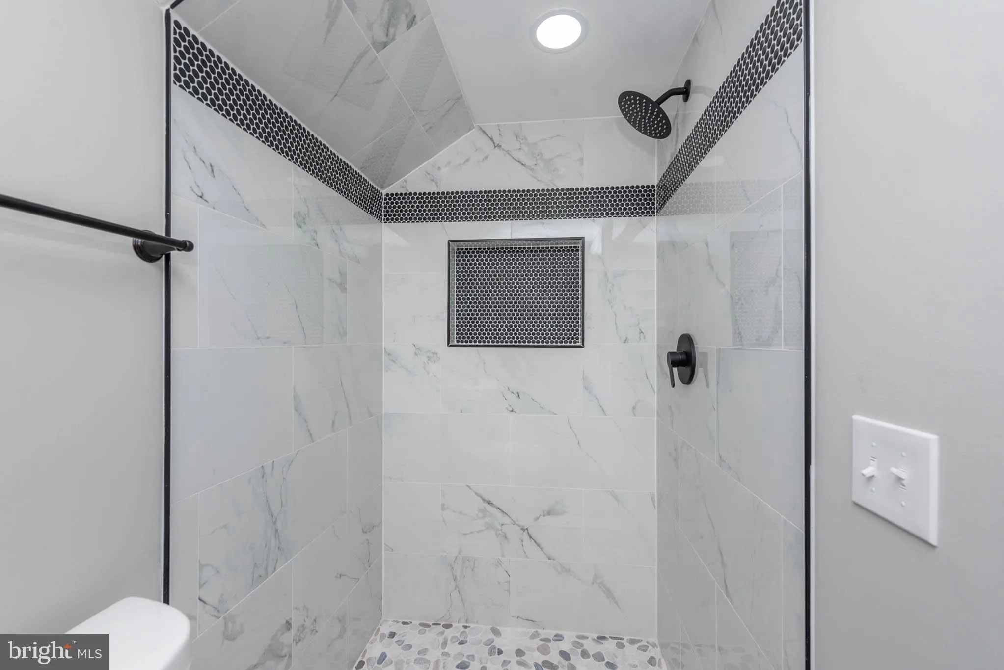 Baltimore, Maryland 21213, United States, 5 Bedrooms Bedrooms, ,4 BathroomsBathrooms,Residential,Active,26550