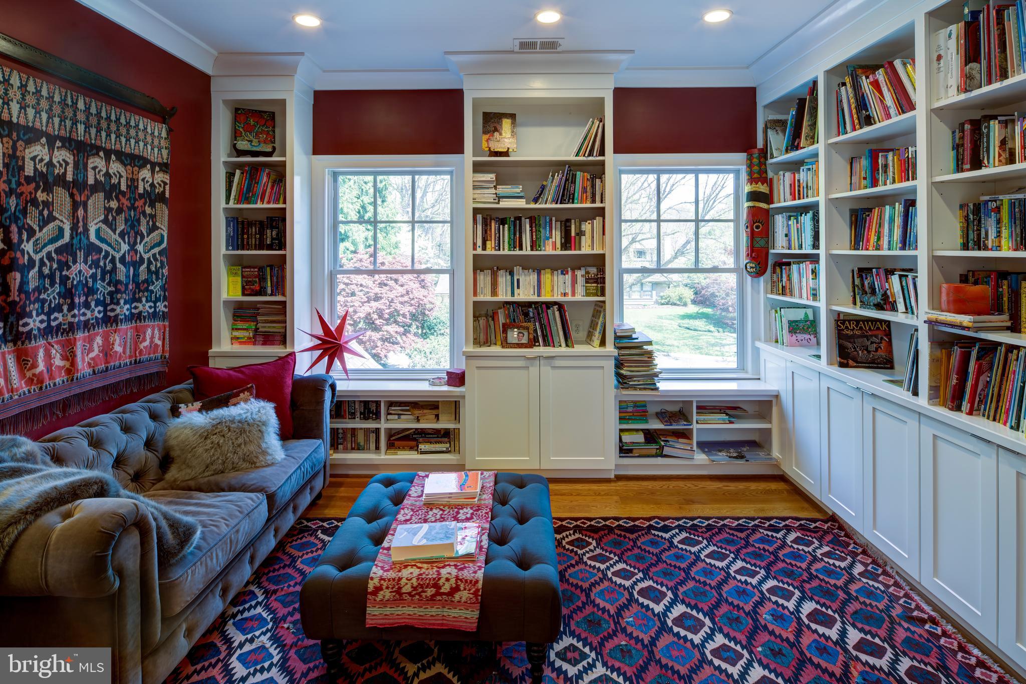 BURNING TREE VIEW - Residential