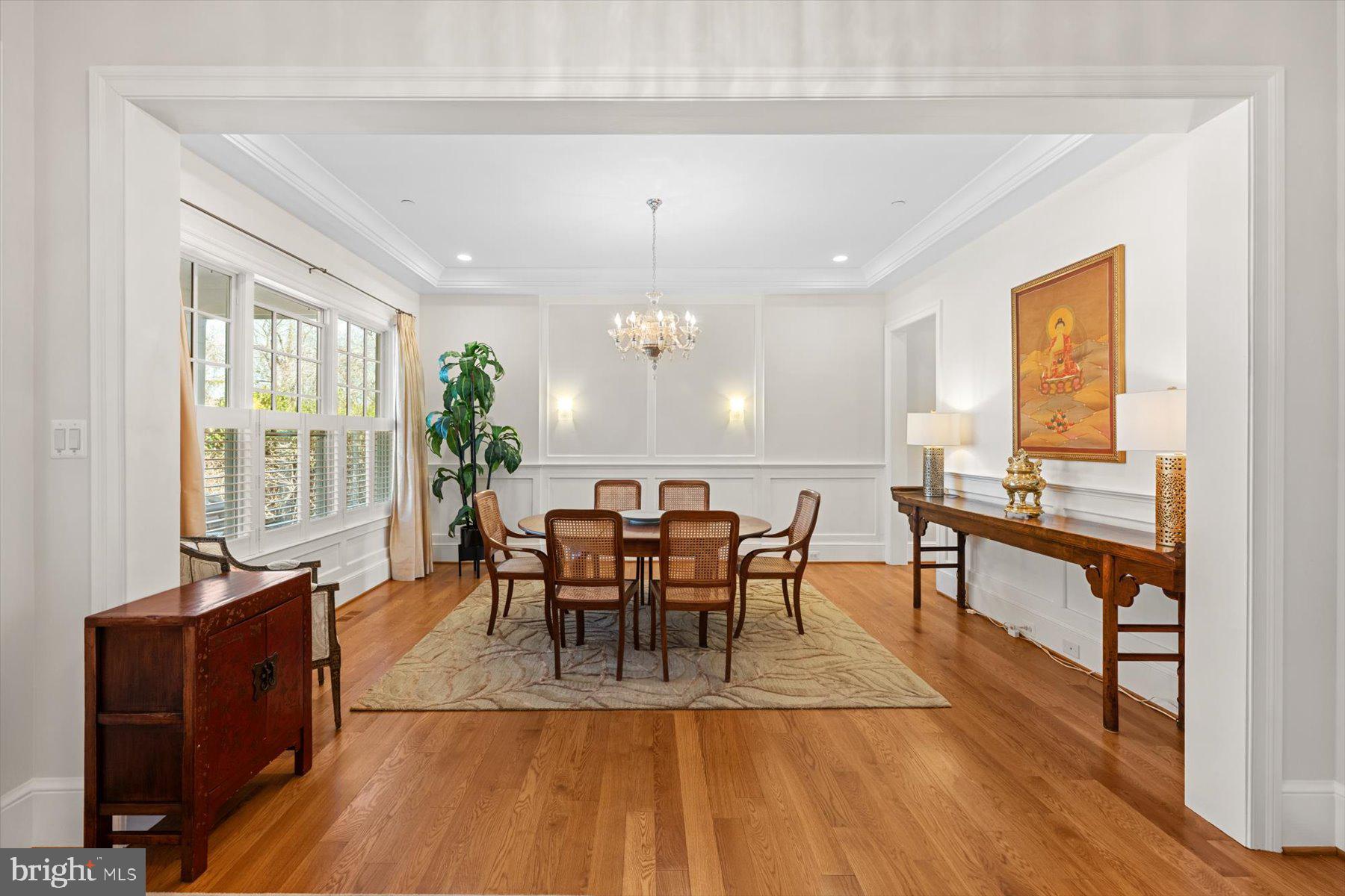 BURNING TREE VIEW - Residential