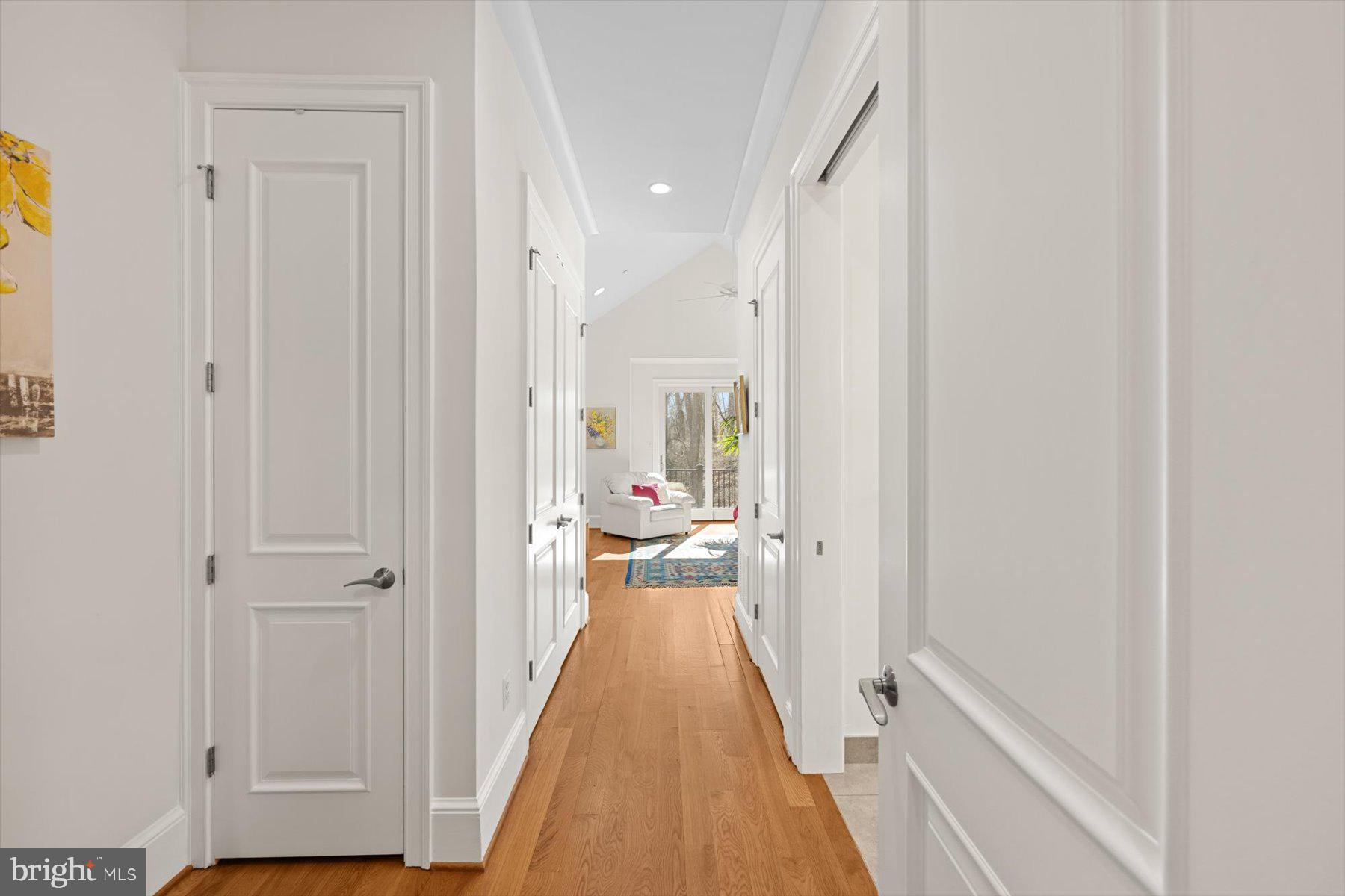 BURNING TREE VIEW - Residential