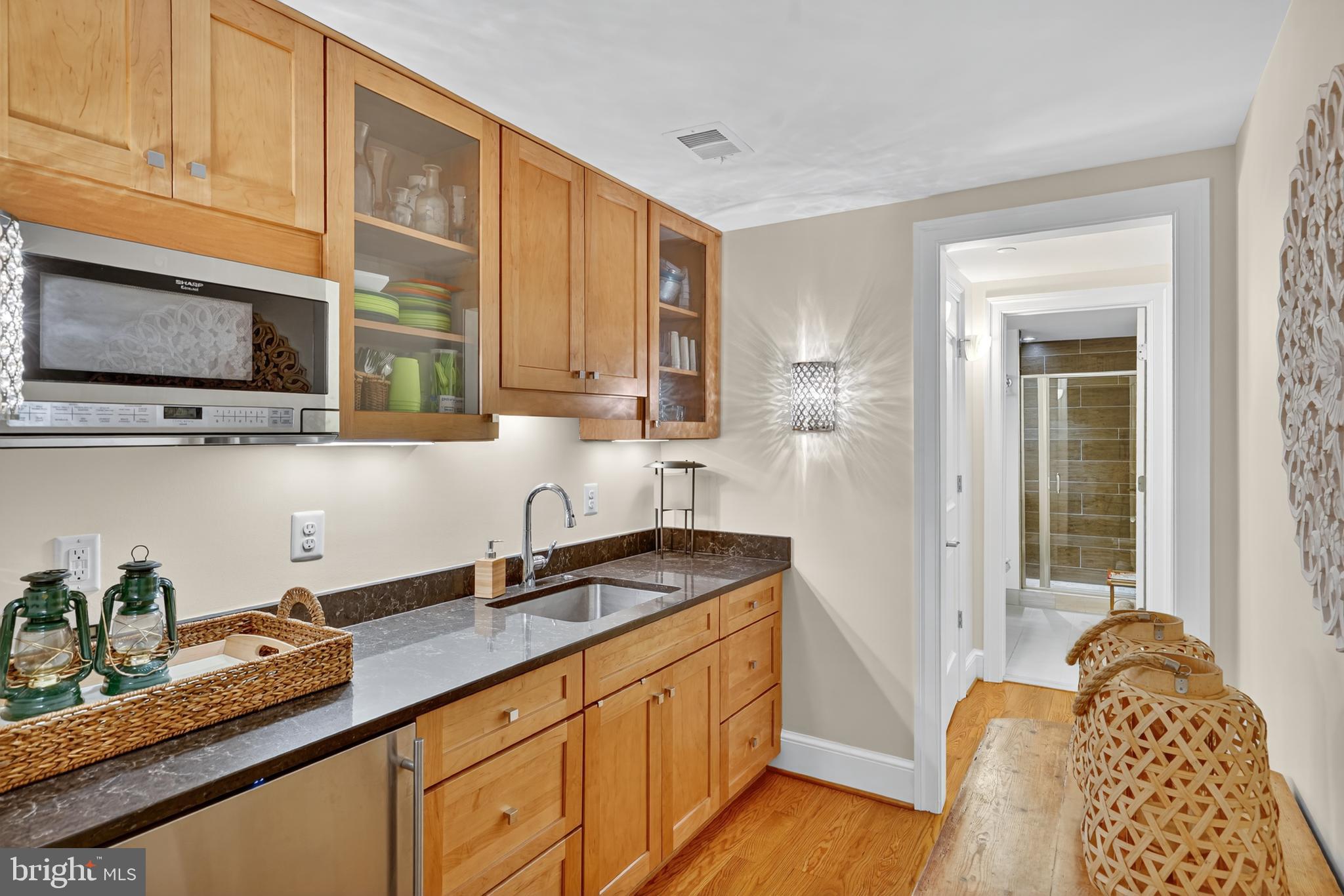 BURNING TREE VIEW - Residential