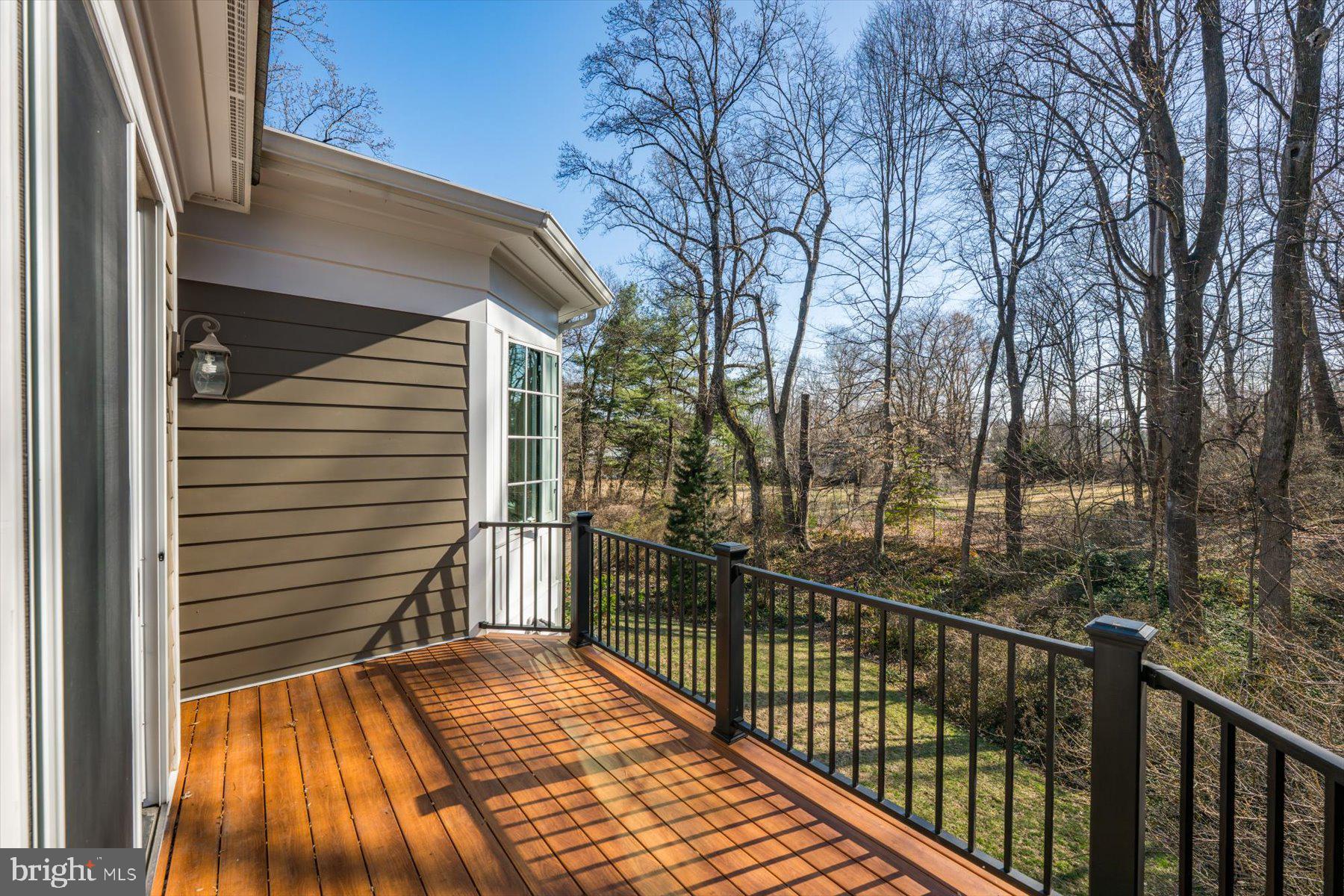 BURNING TREE VIEW - Residential