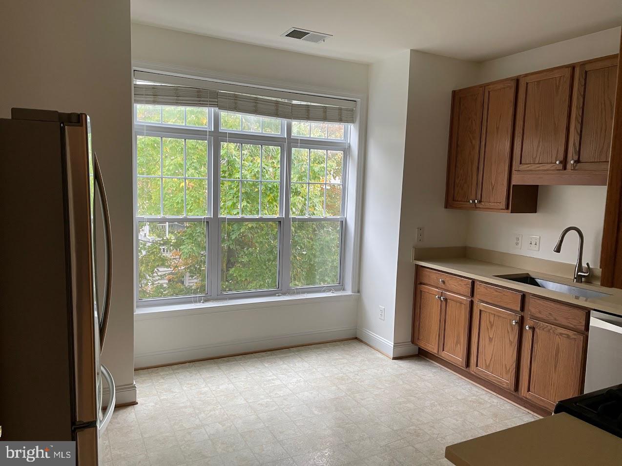 WAVERLY WOODS - Residential Lease