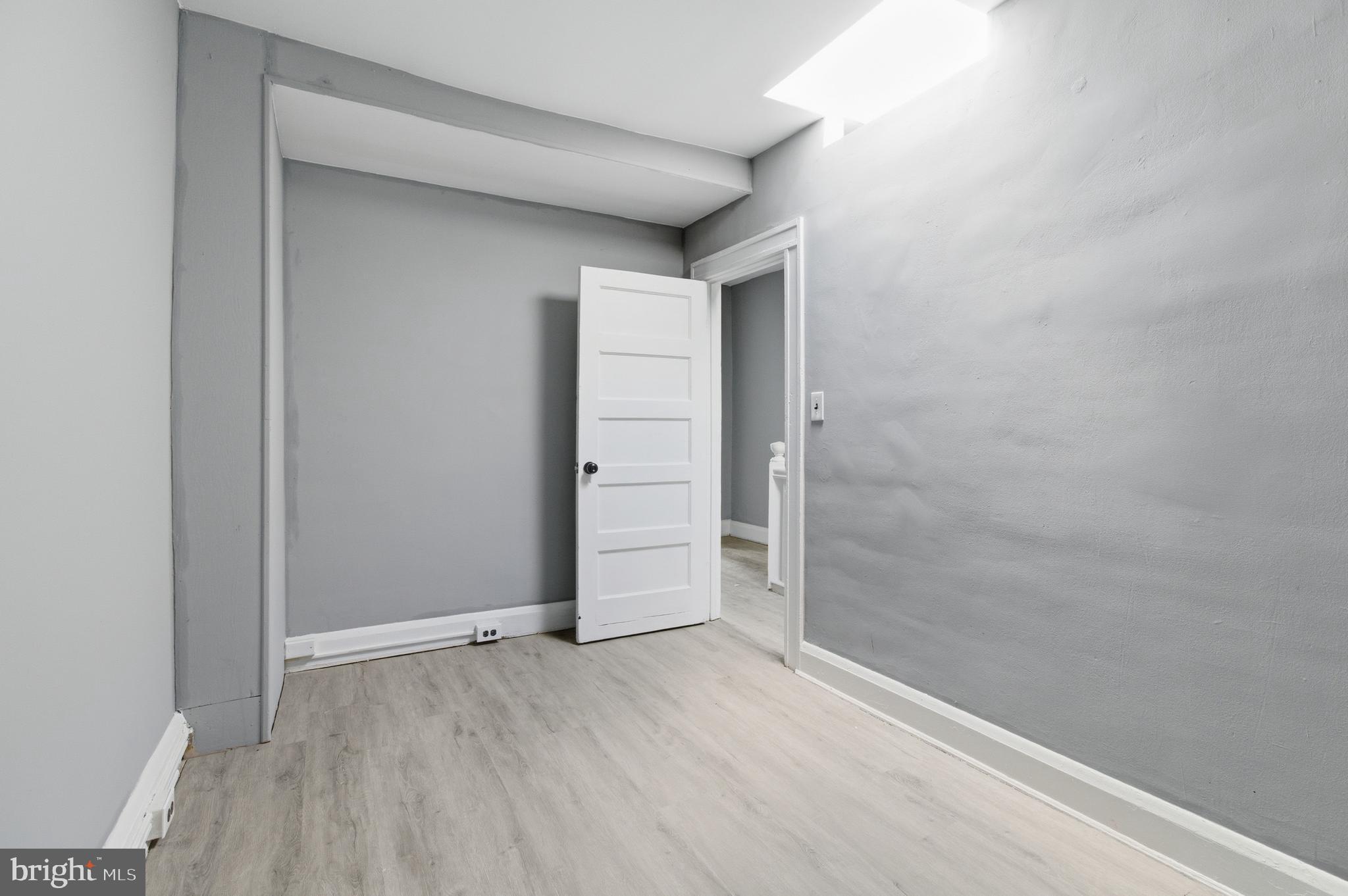 ELLWOOD PARK - Residential