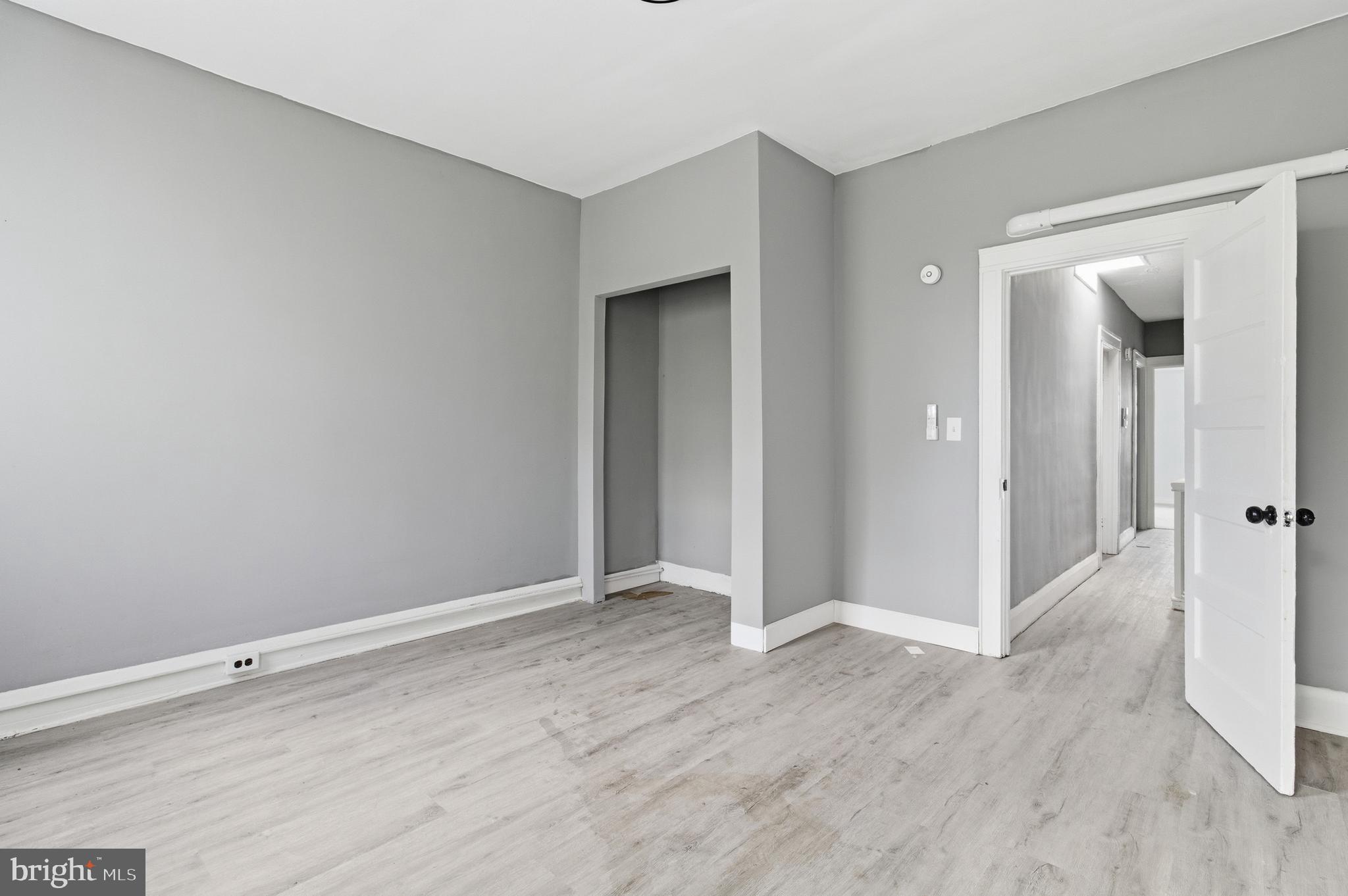 ELLWOOD PARK - Residential