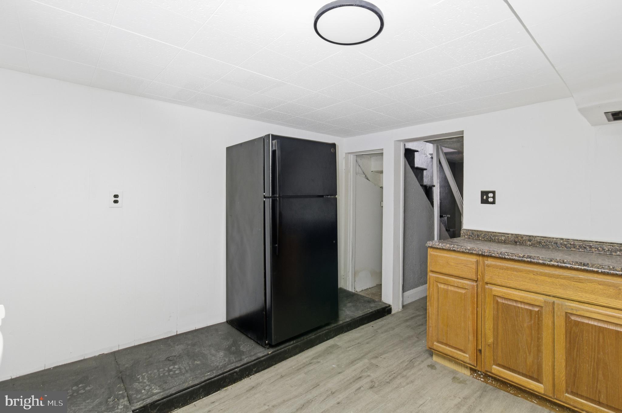 ELLWOOD PARK - Residential