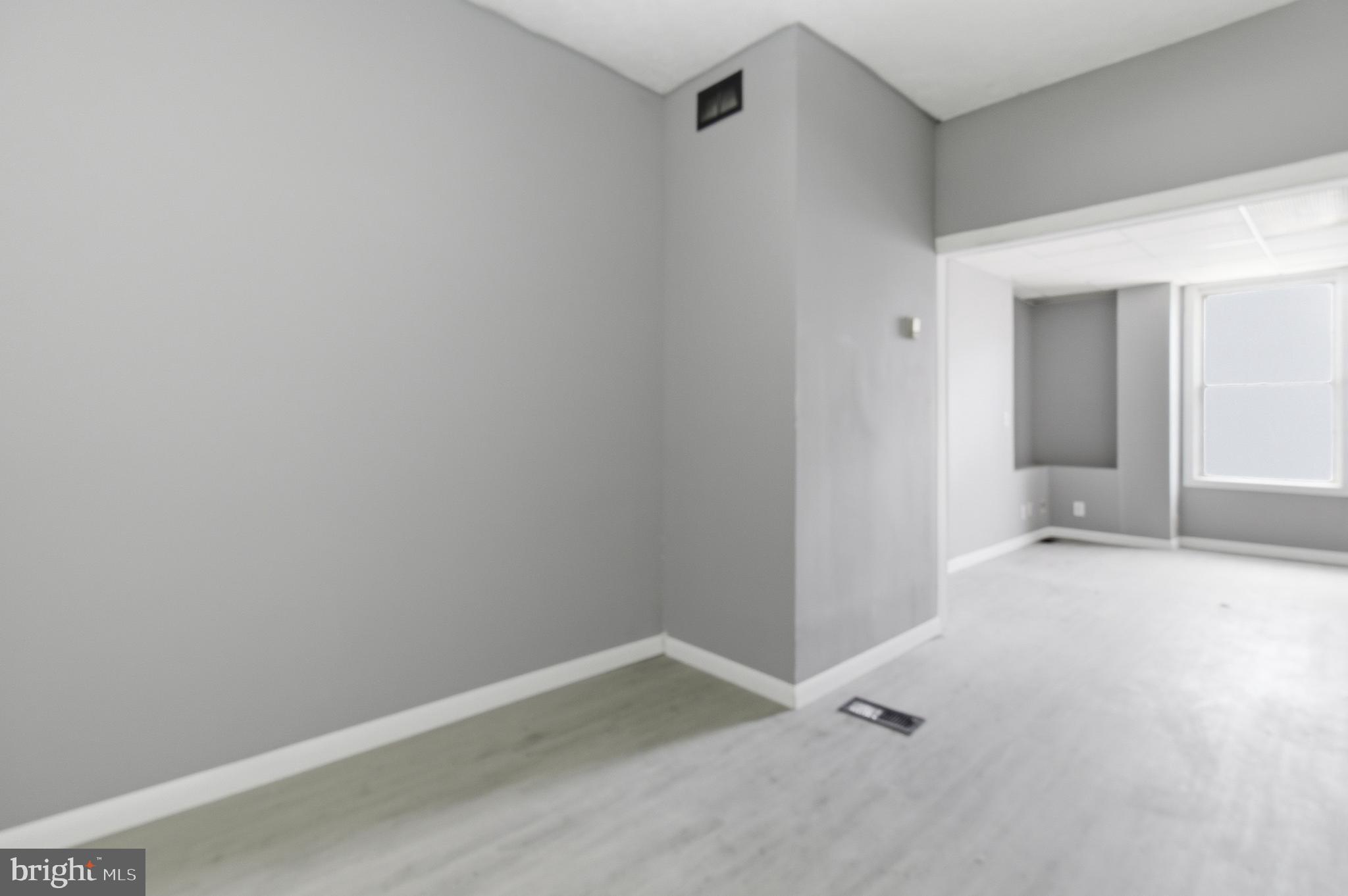 ELLWOOD PARK - Residential