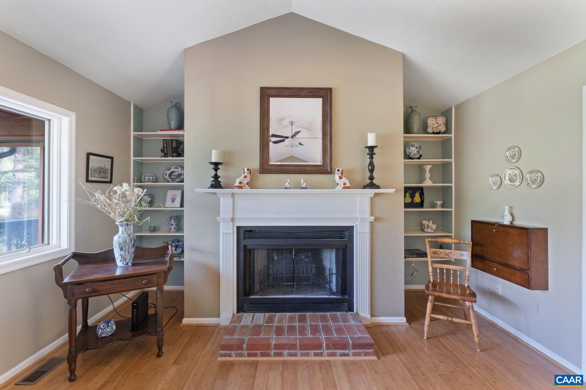 LAKE MONTICELLO - Residential