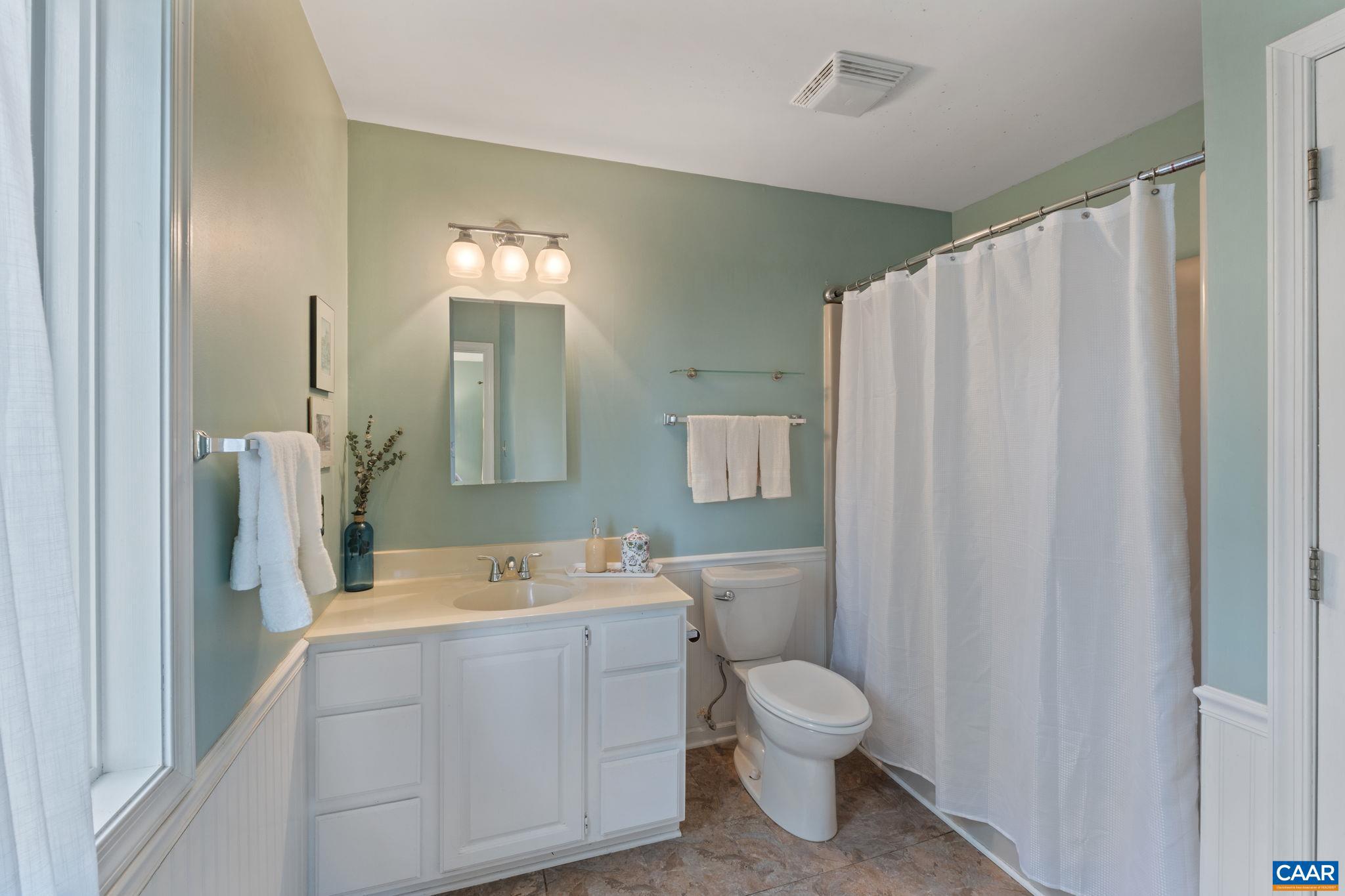 LAKE MONTICELLO - Residential