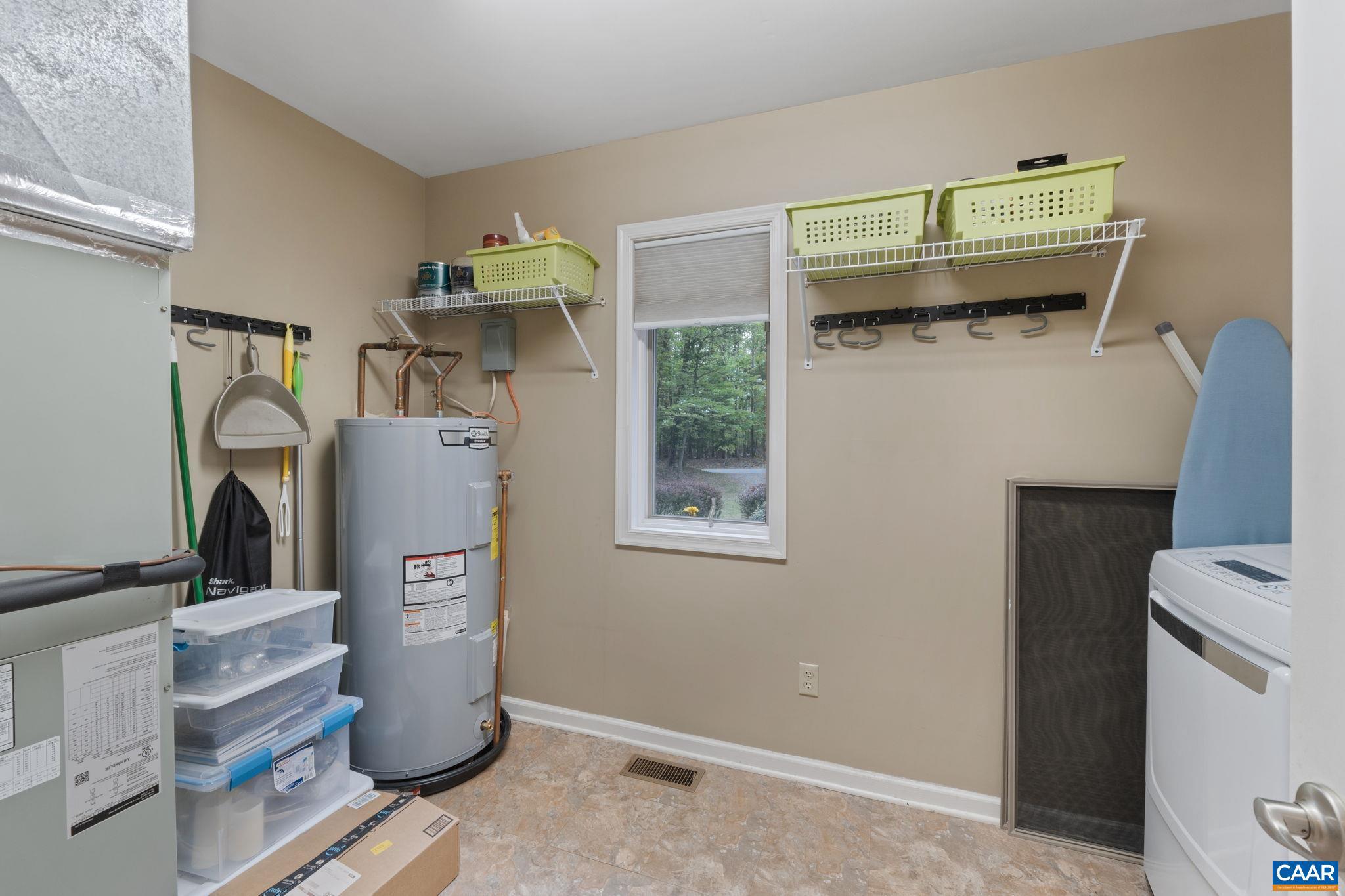 LAKE MONTICELLO - Residential