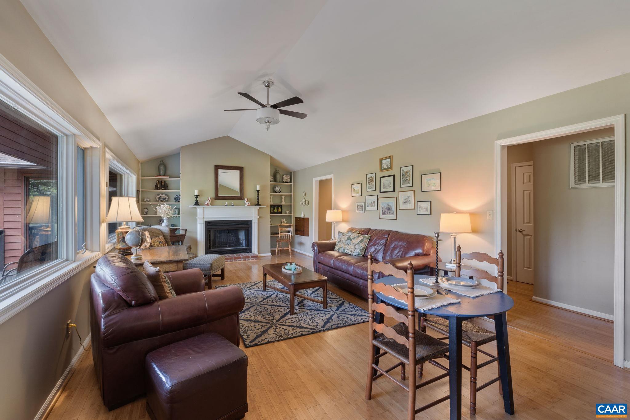 LAKE MONTICELLO - Residential