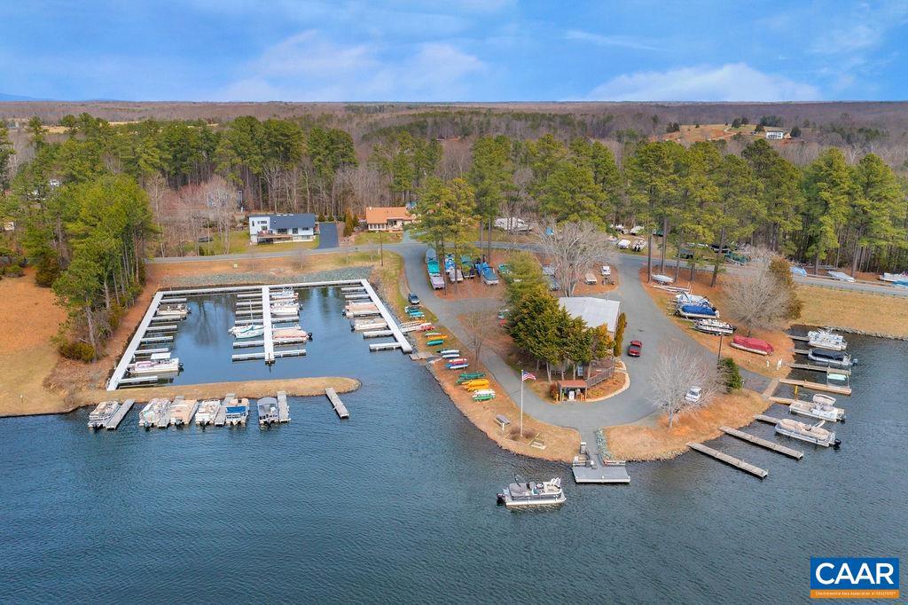 LAKE MONTICELLO - Residential