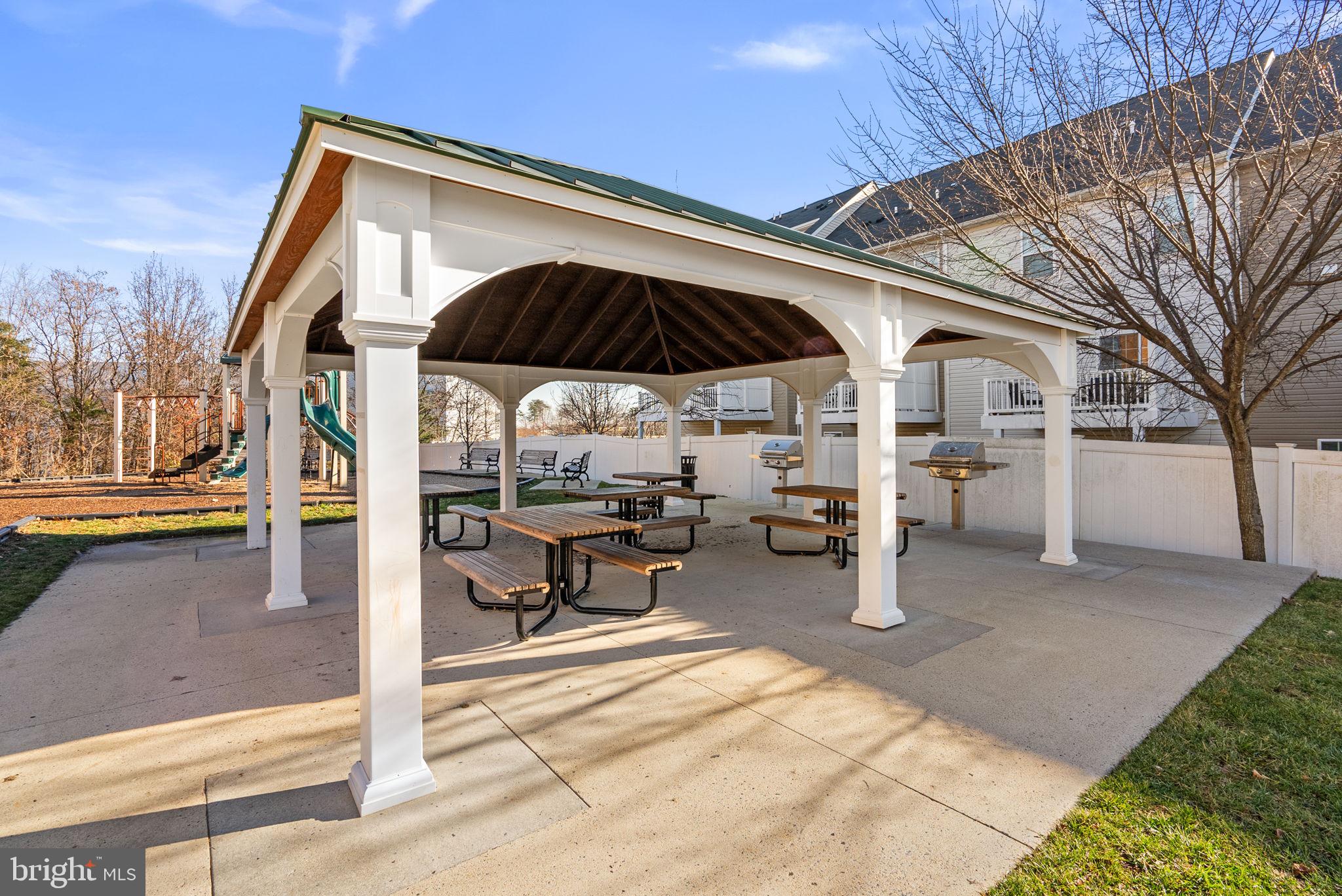 BLUE STREAM - Residential