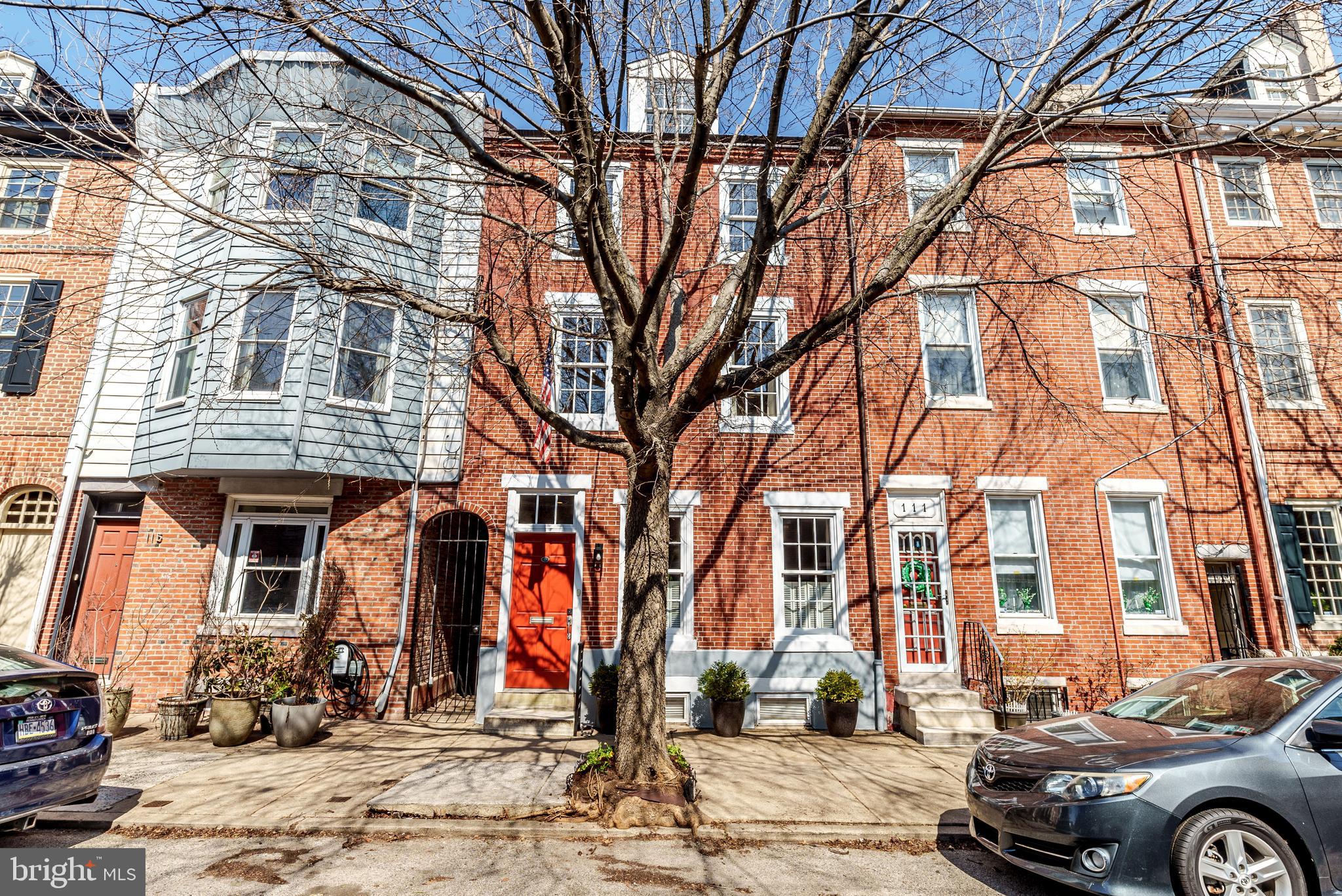 QUEEN VILLAGE - Residential