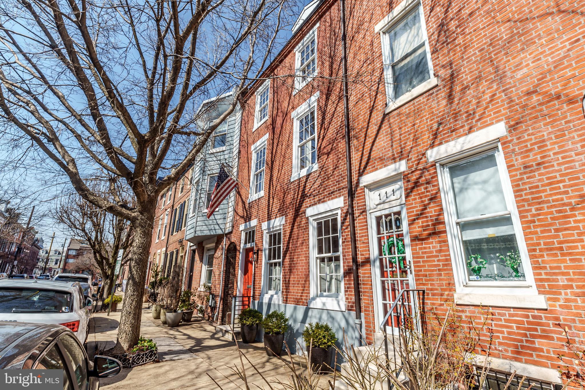 QUEEN VILLAGE - Residential