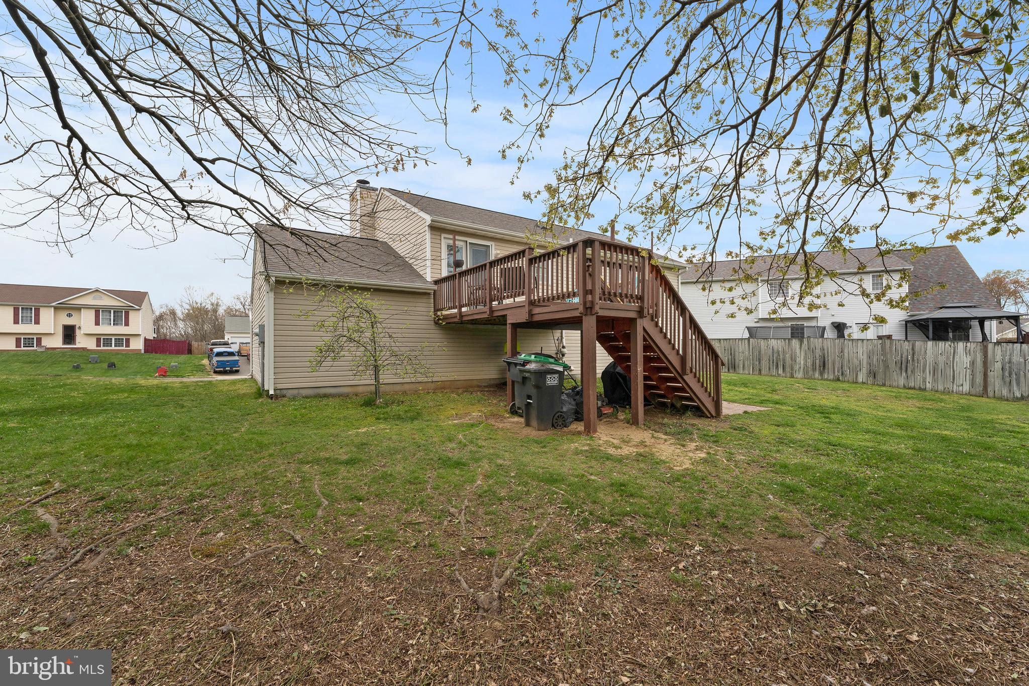 HAMILTONS CROSSING - Residential