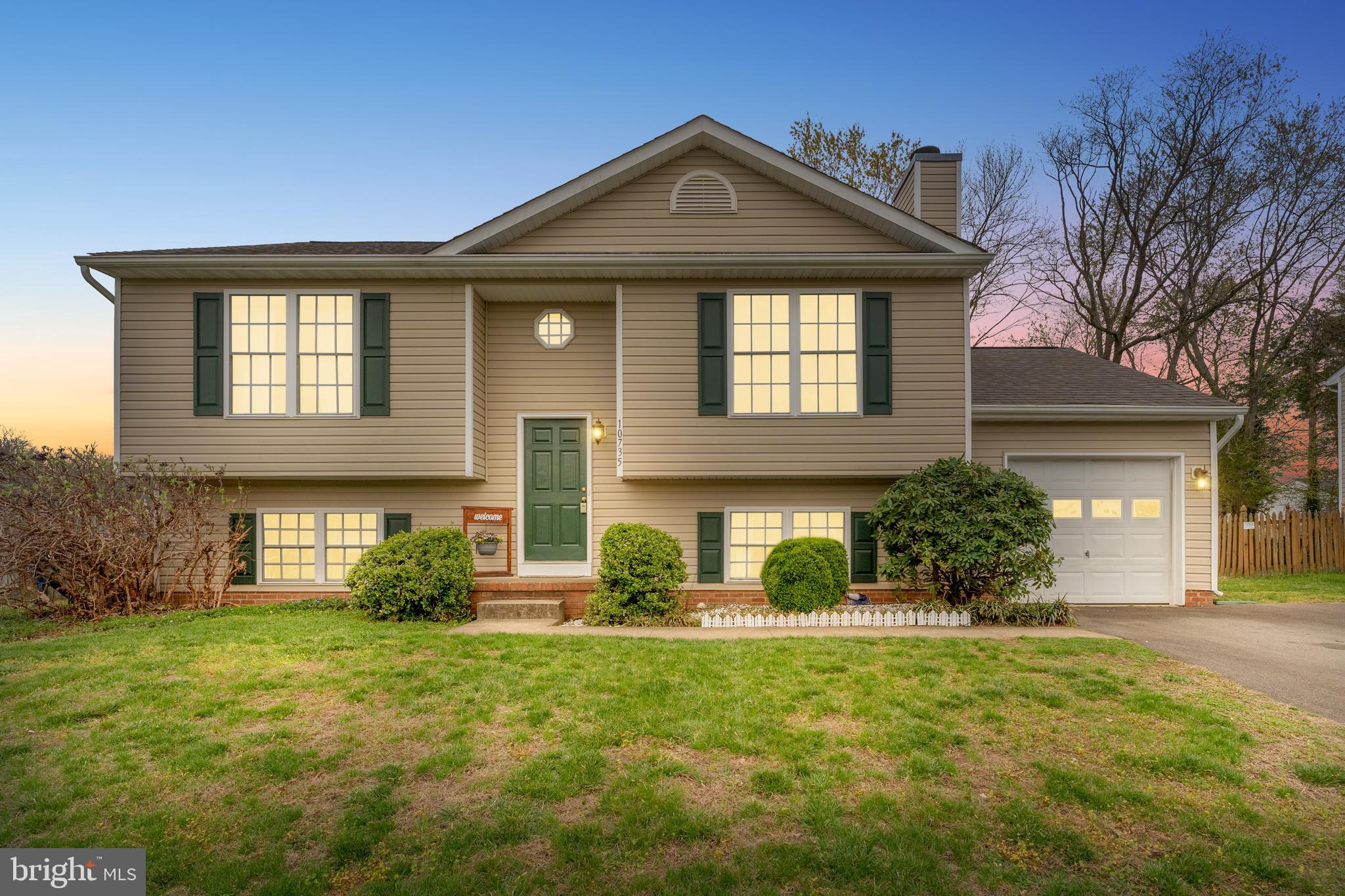 HAMILTONS CROSSING - Residential