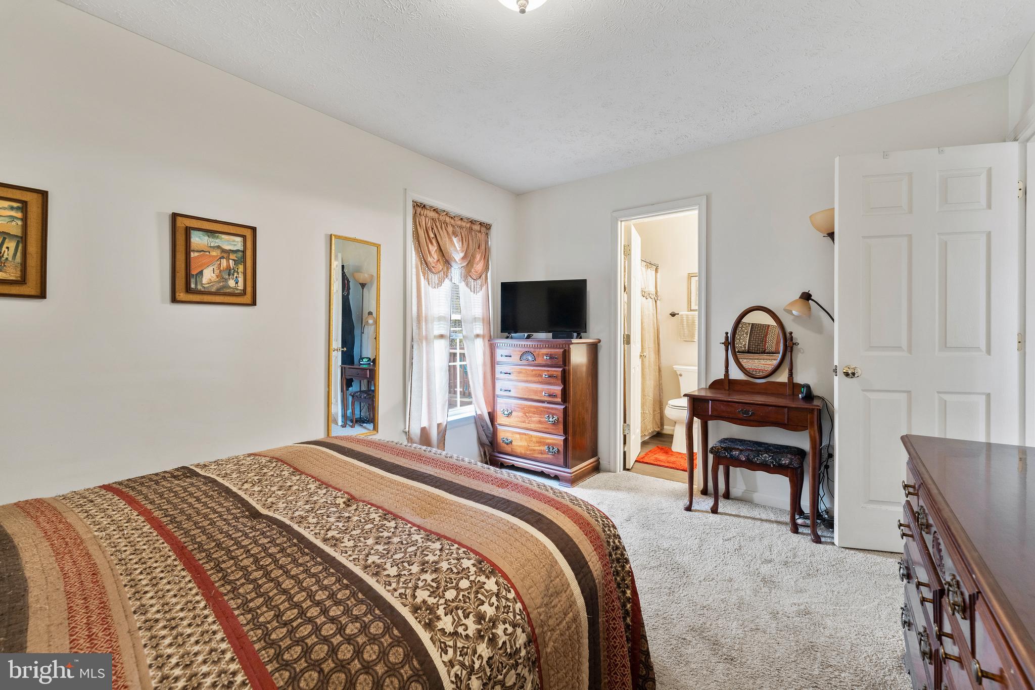 HAMILTONS CROSSING - Residential