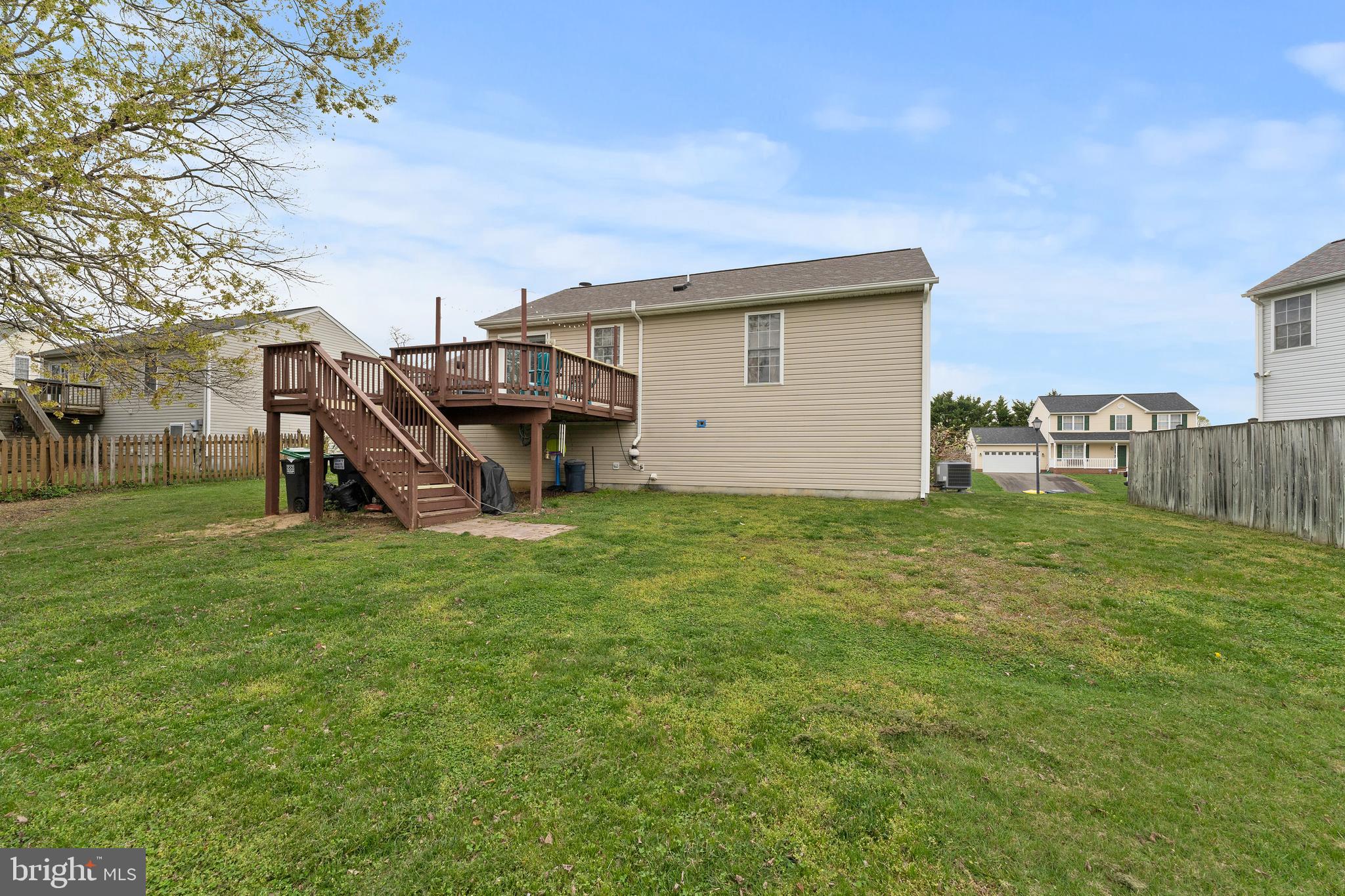 HAMILTONS CROSSING - Residential