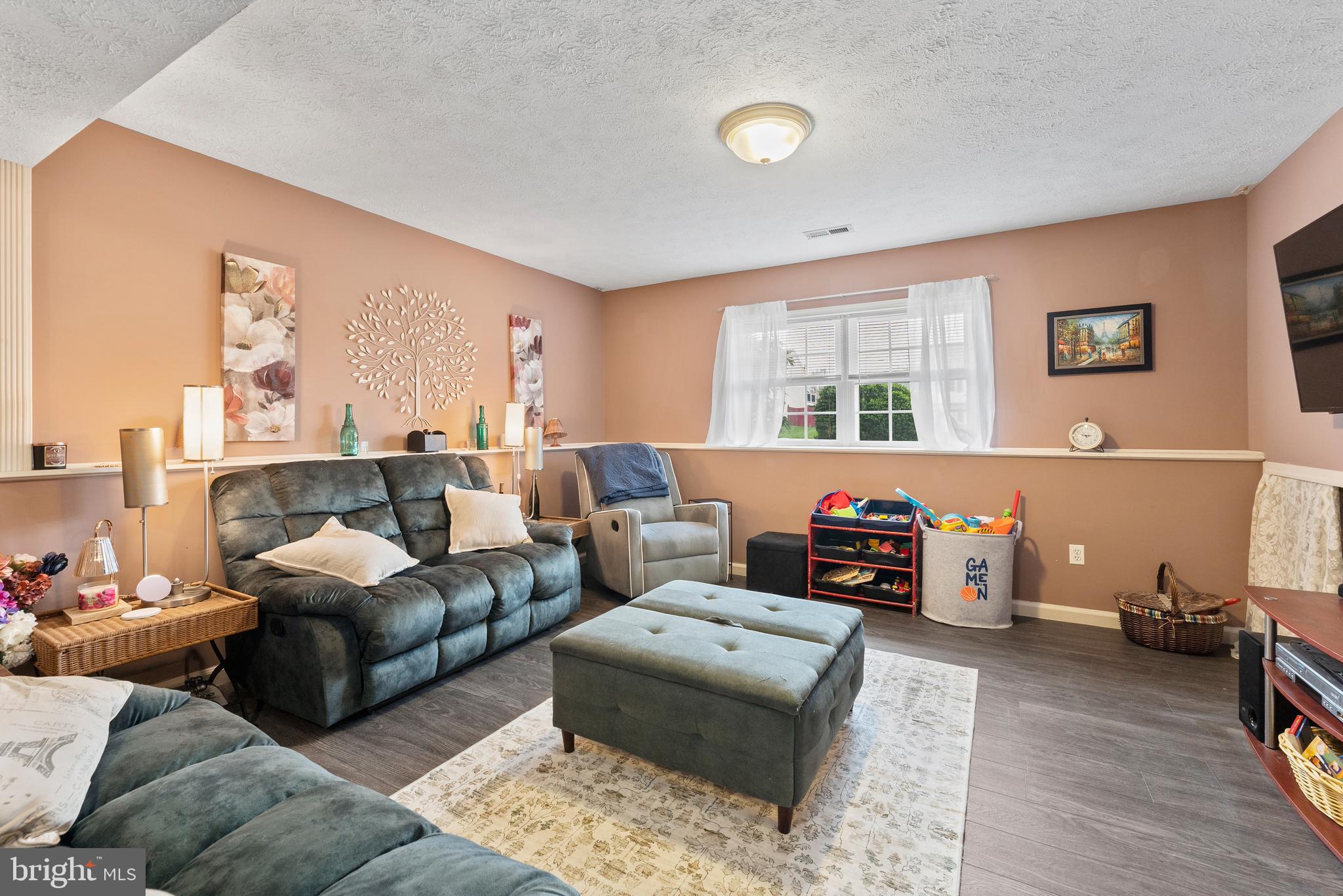 HAMILTONS CROSSING - Residential