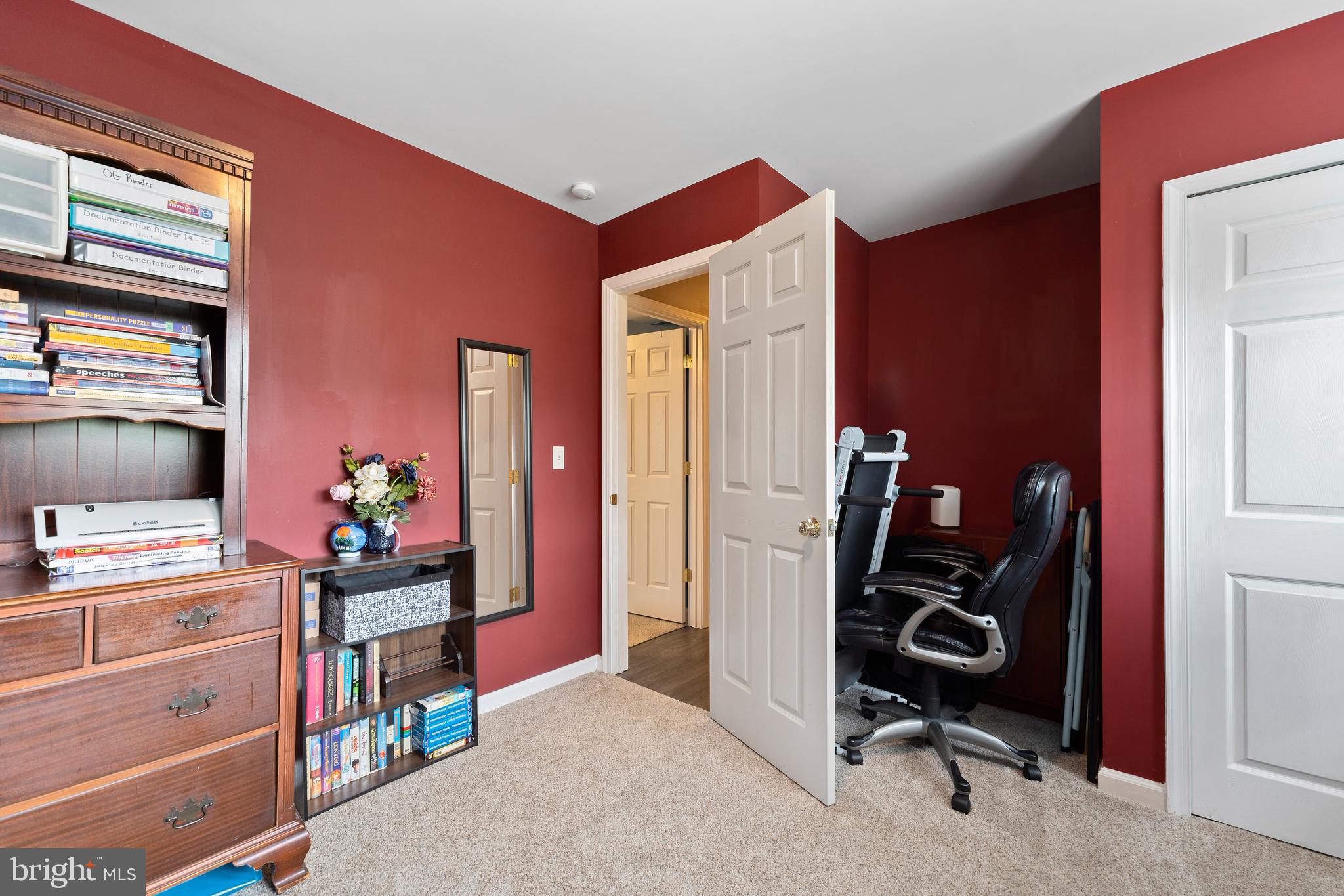 HAMILTONS CROSSING - Residential