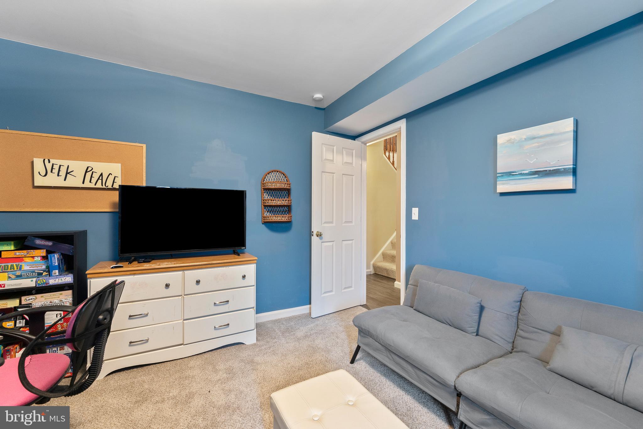 HAMILTONS CROSSING - Residential