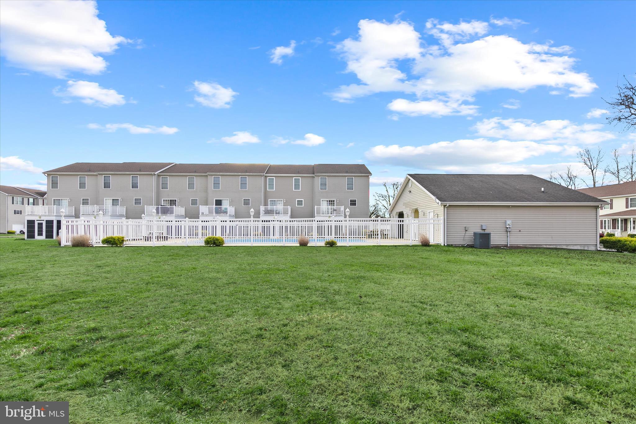 CEA-DAG COURT - Residential