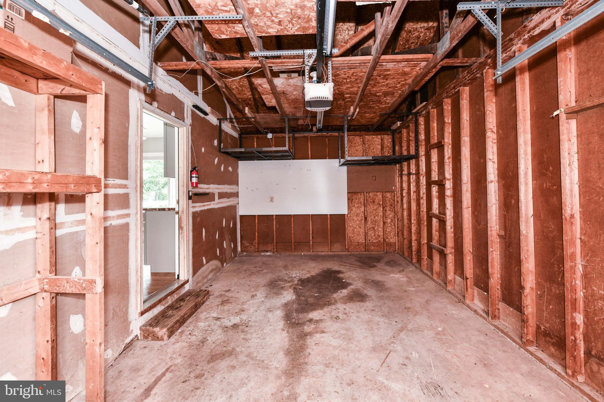 GREAT FALLS FOREST - Residential Lease